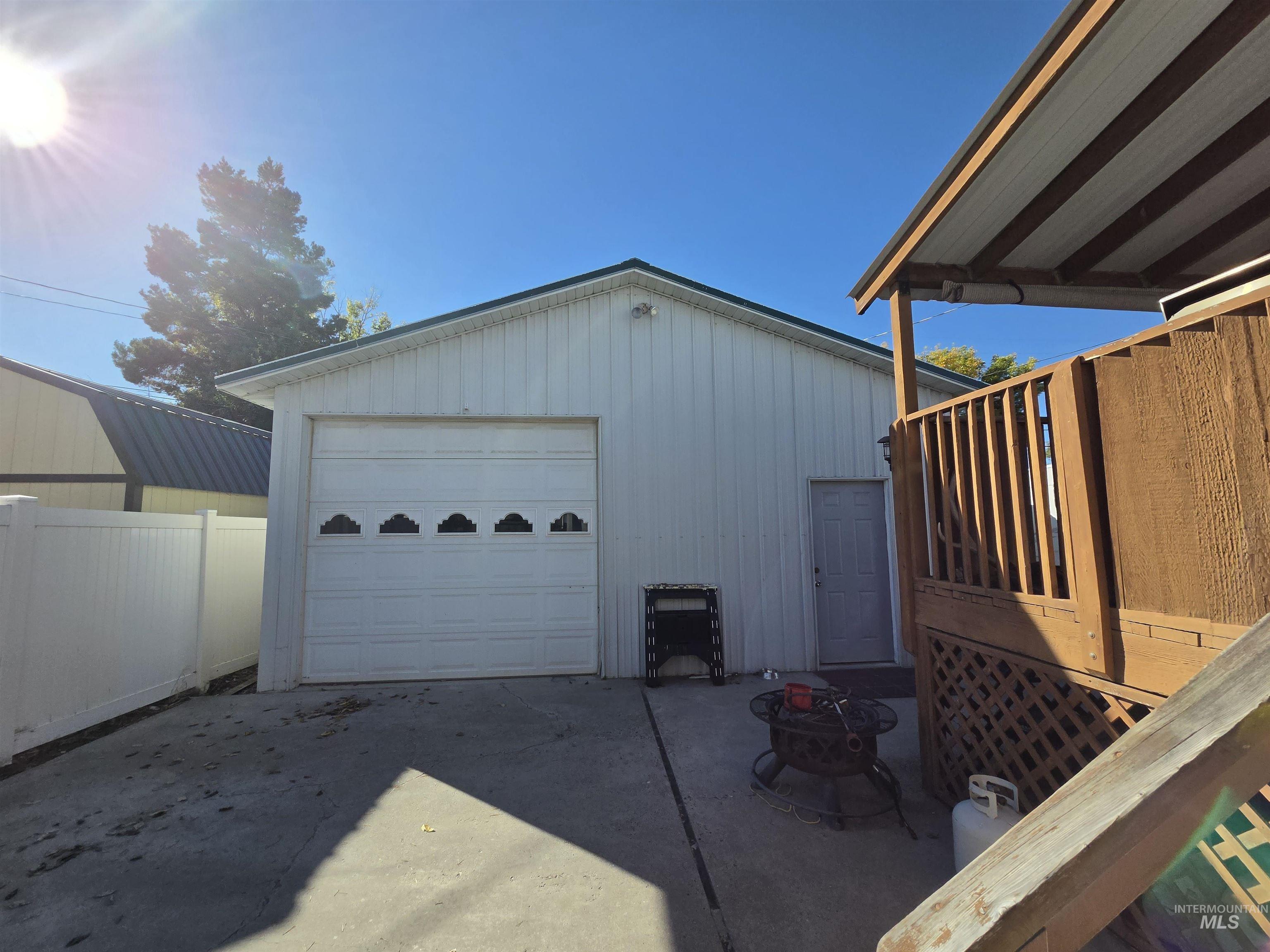 2690 Fairmont Dr. Property Photo 20