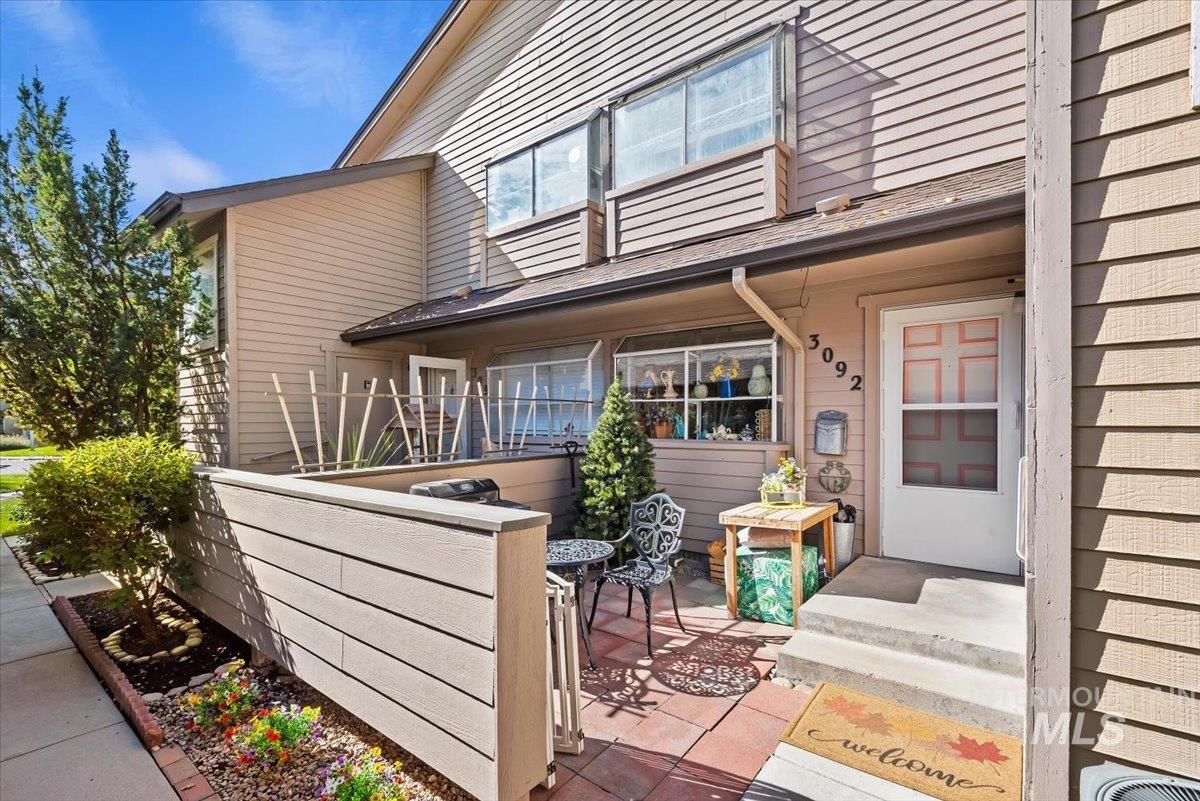 3092 S Gekeler Ln Property Photo 1