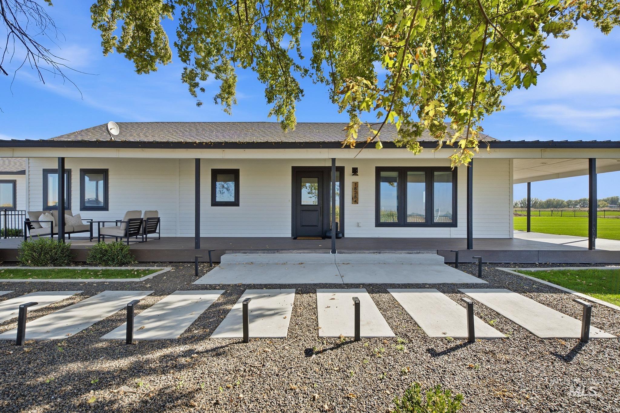 18284 Dean Ln Property Photo 1