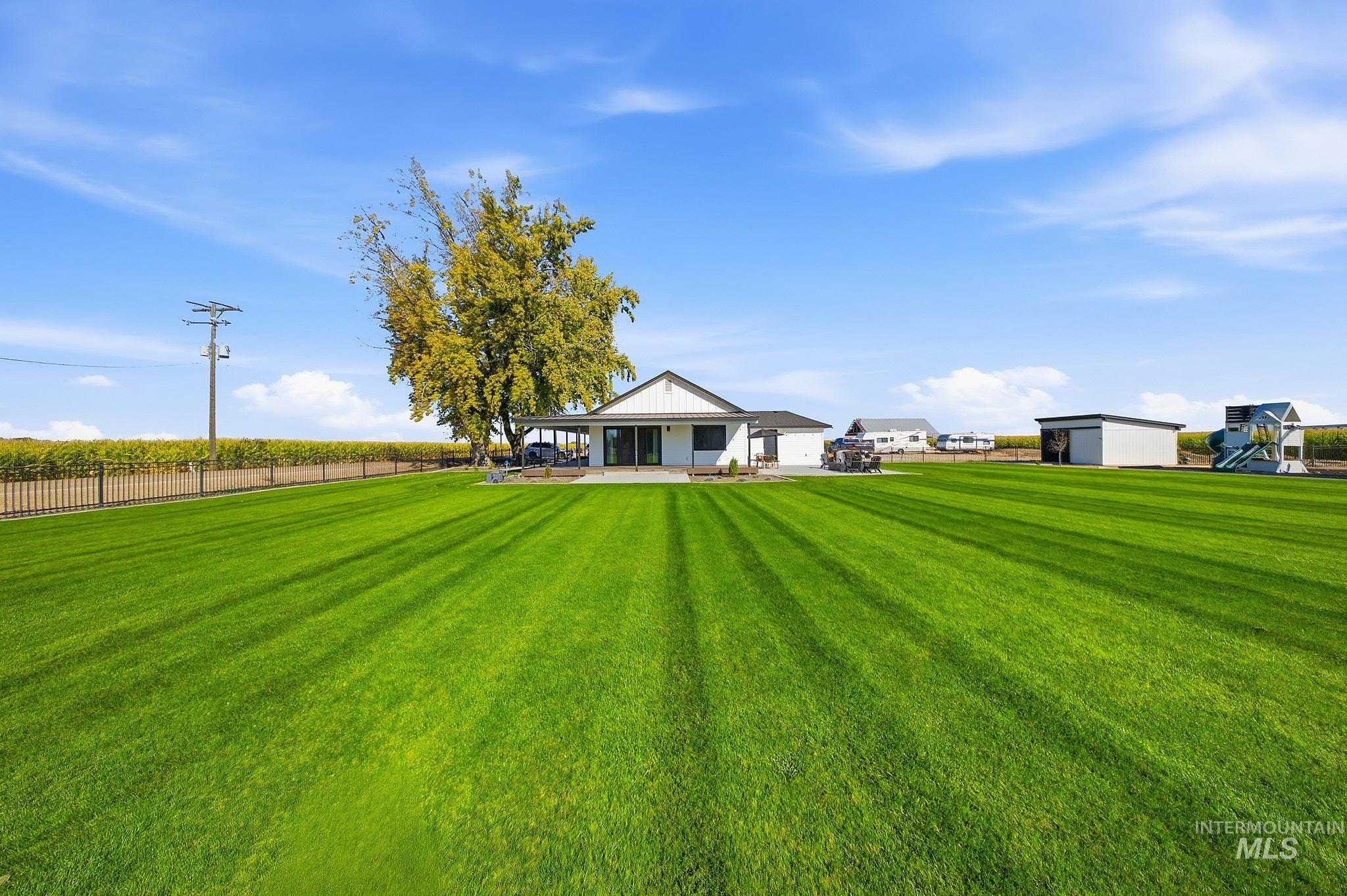 18284 Dean Ln Property Photo 3
