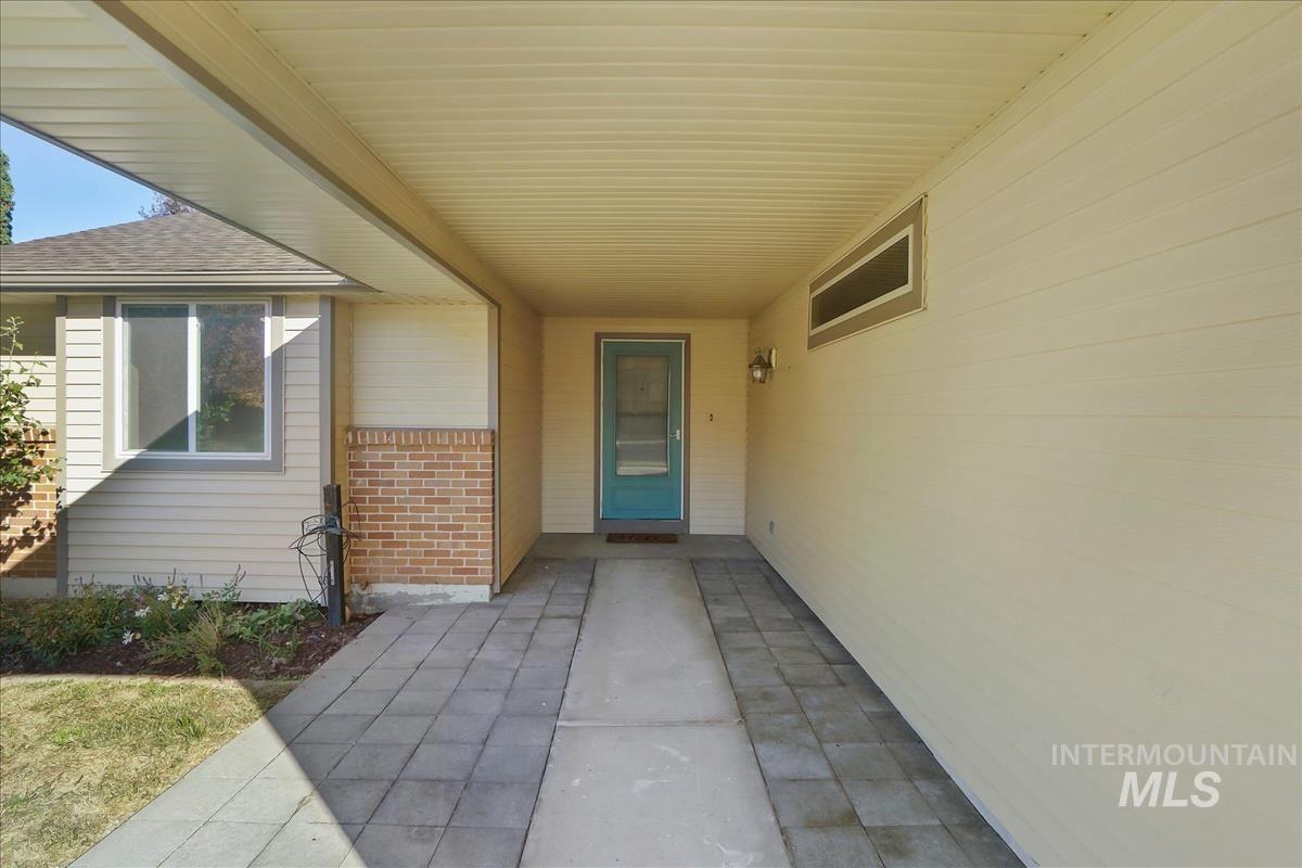 12034 W Alfred St Property Photo 4
