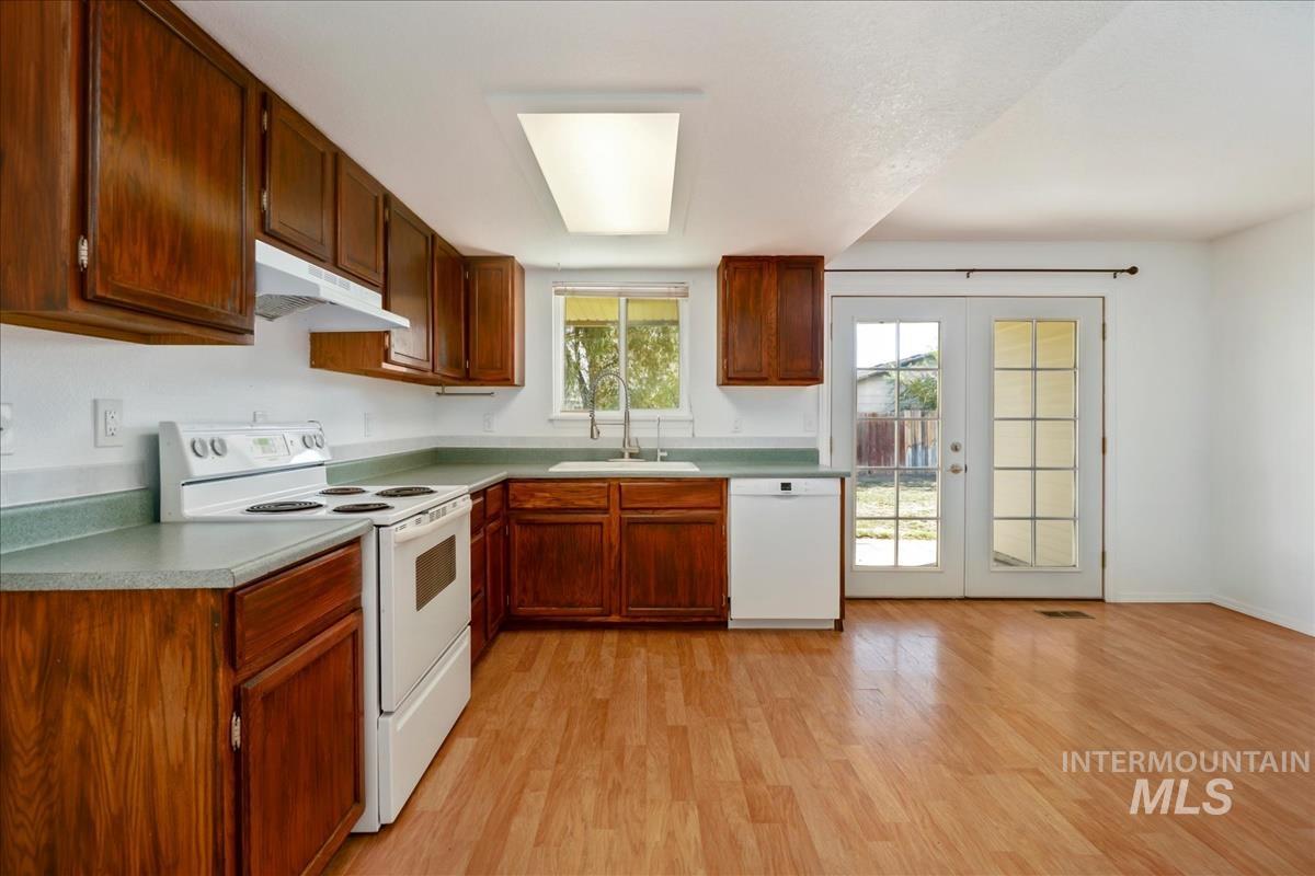 12034 W Alfred St Property Photo 11