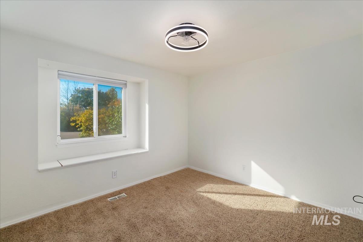 12034 W Alfred St Property Photo 27
