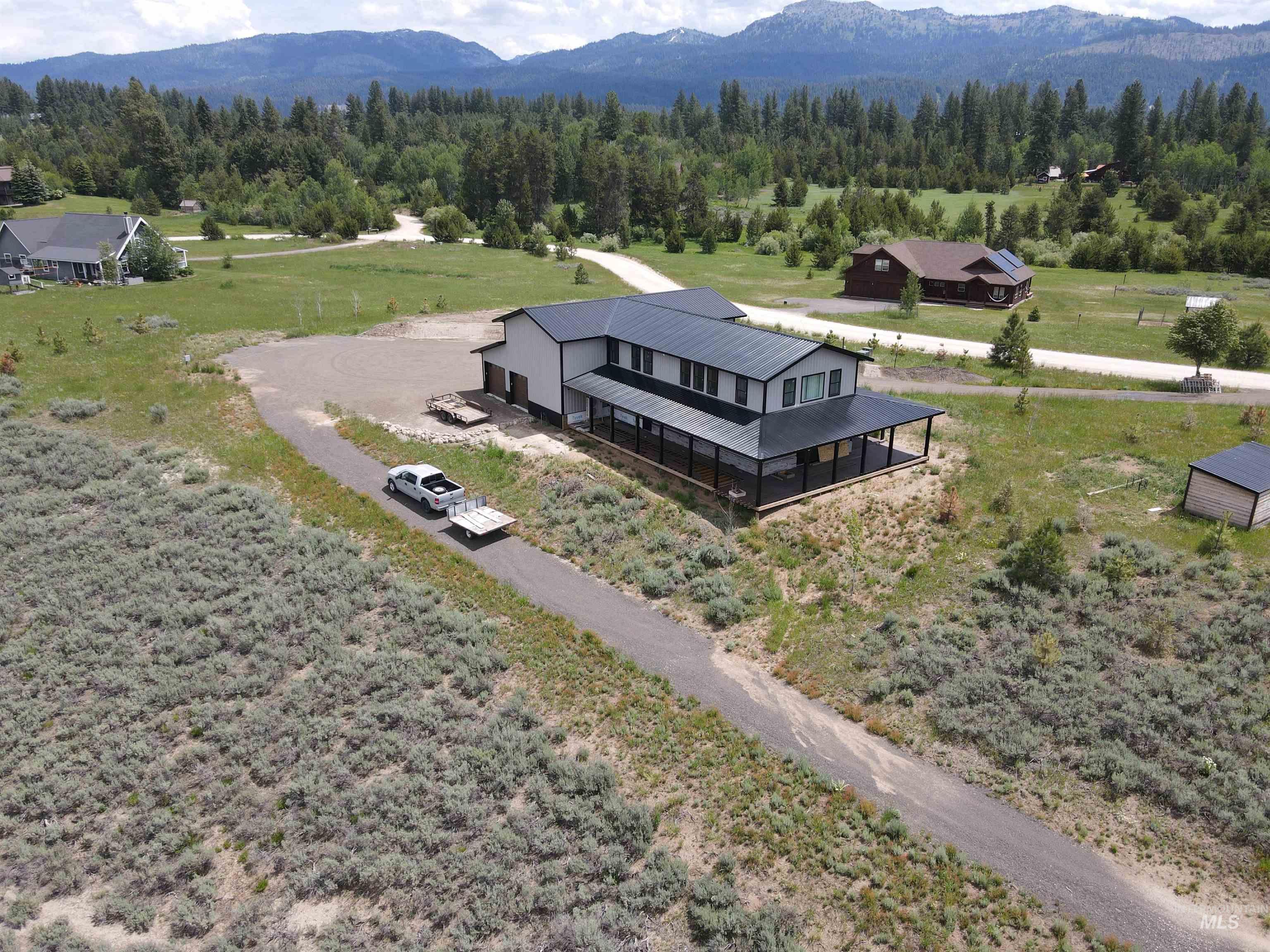 79 Elkhorn Ranch Rd Property Photo 2