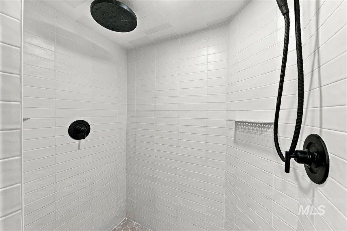 1400 N 25th St Property Photo 29