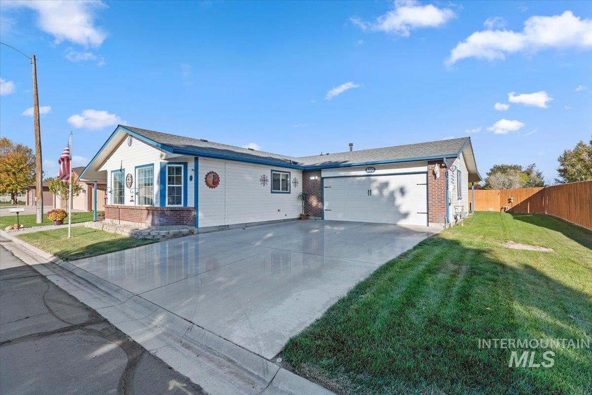 1100 Burnett Drive Property Photo 3