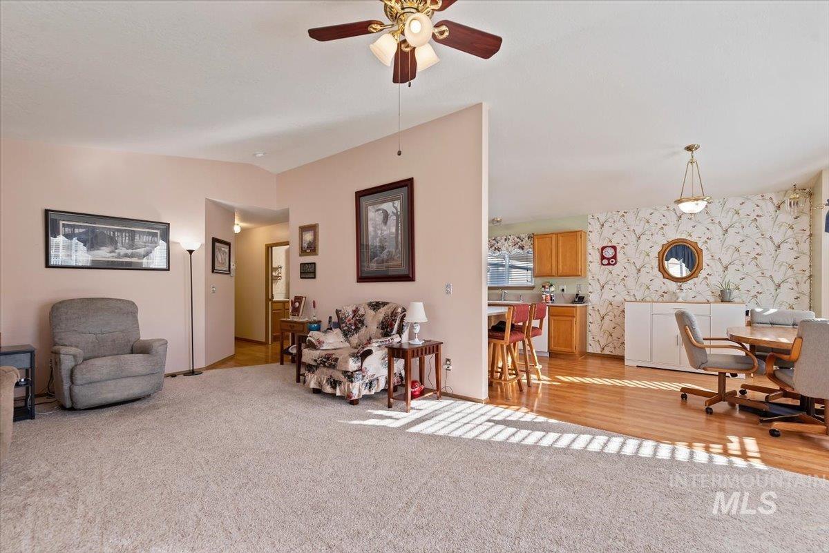 1100 Burnett Drive Property Photo 6