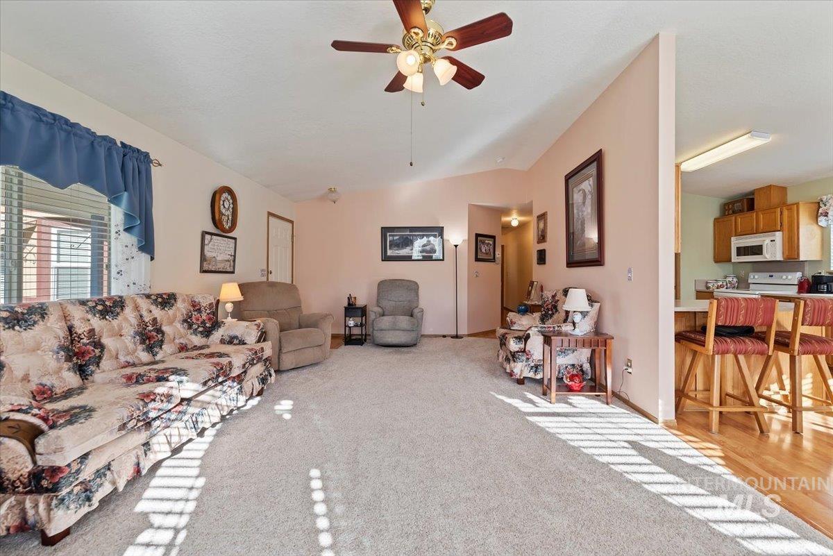 1100 Burnett Drive Property Photo 10