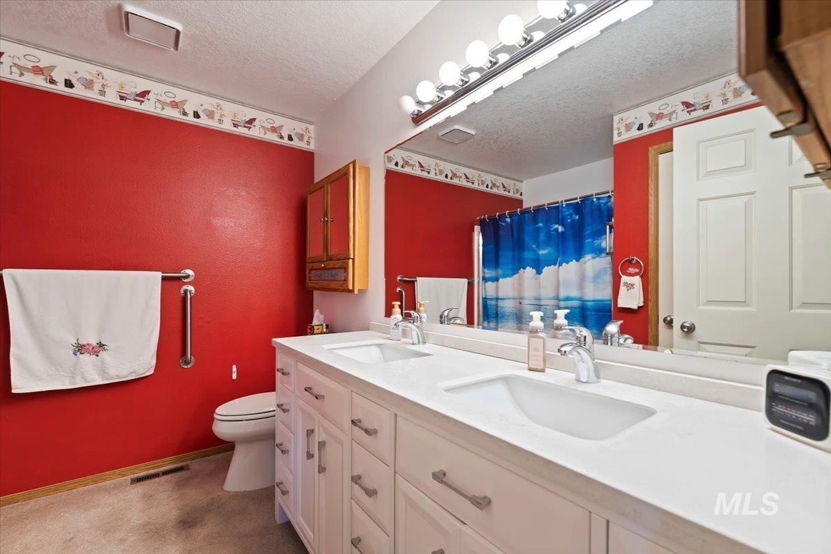 1100 Burnett Drive Property Photo 21