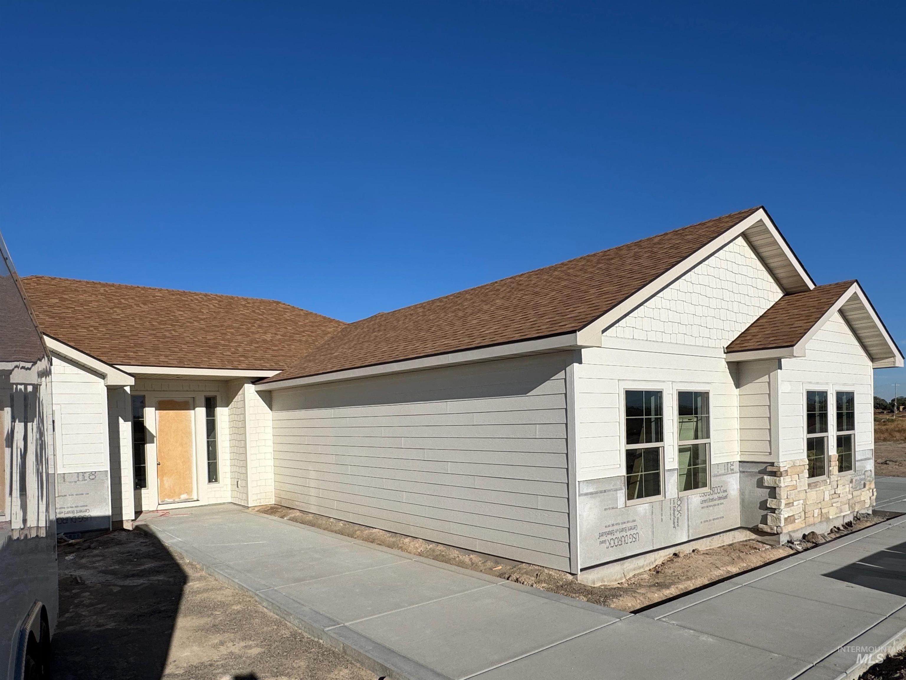 3706 N 2416 E Property Photo 17