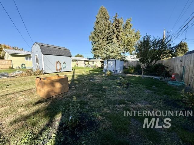 503 E Galloway Property Photo 32