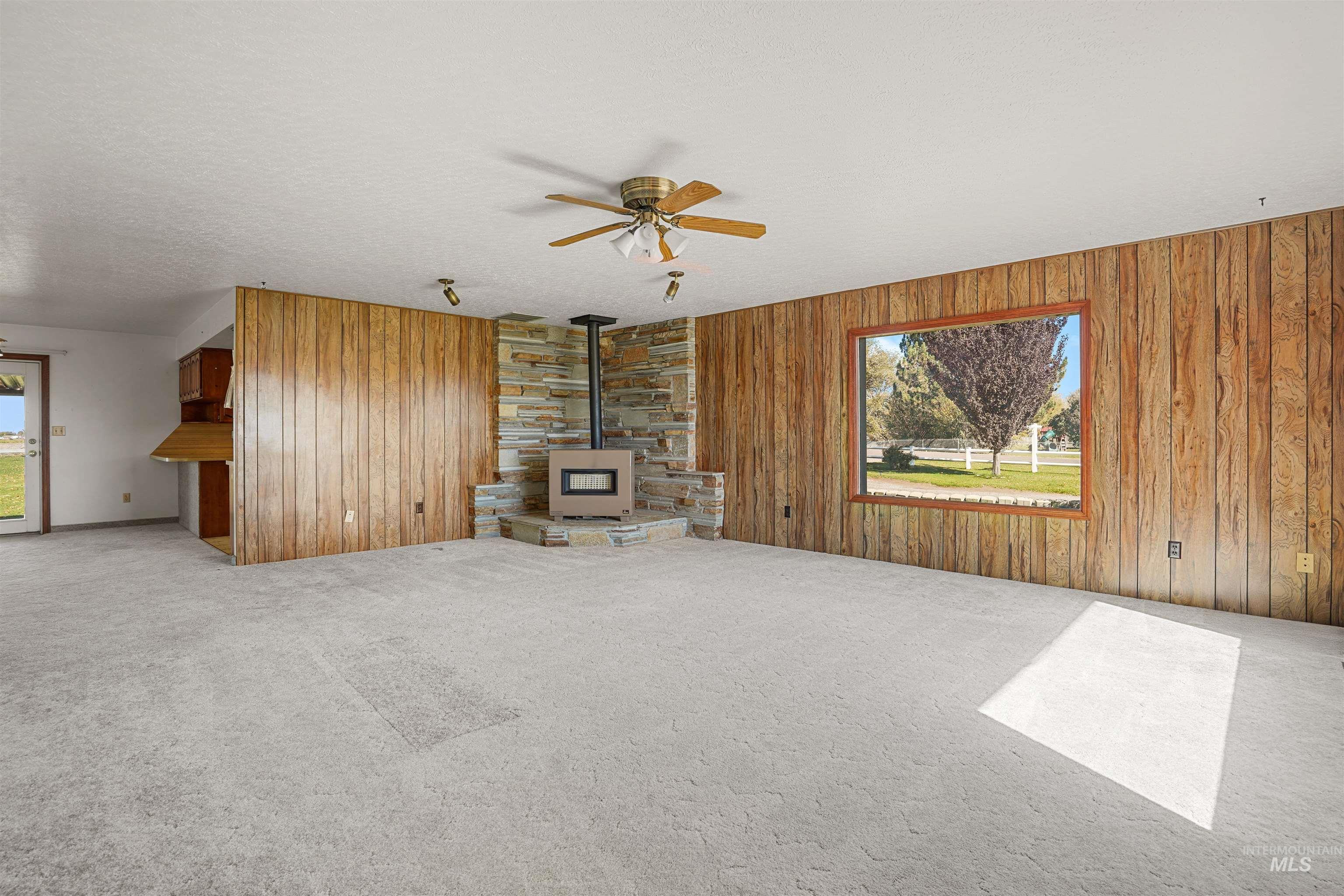 399 S 100 W Property Photo 6