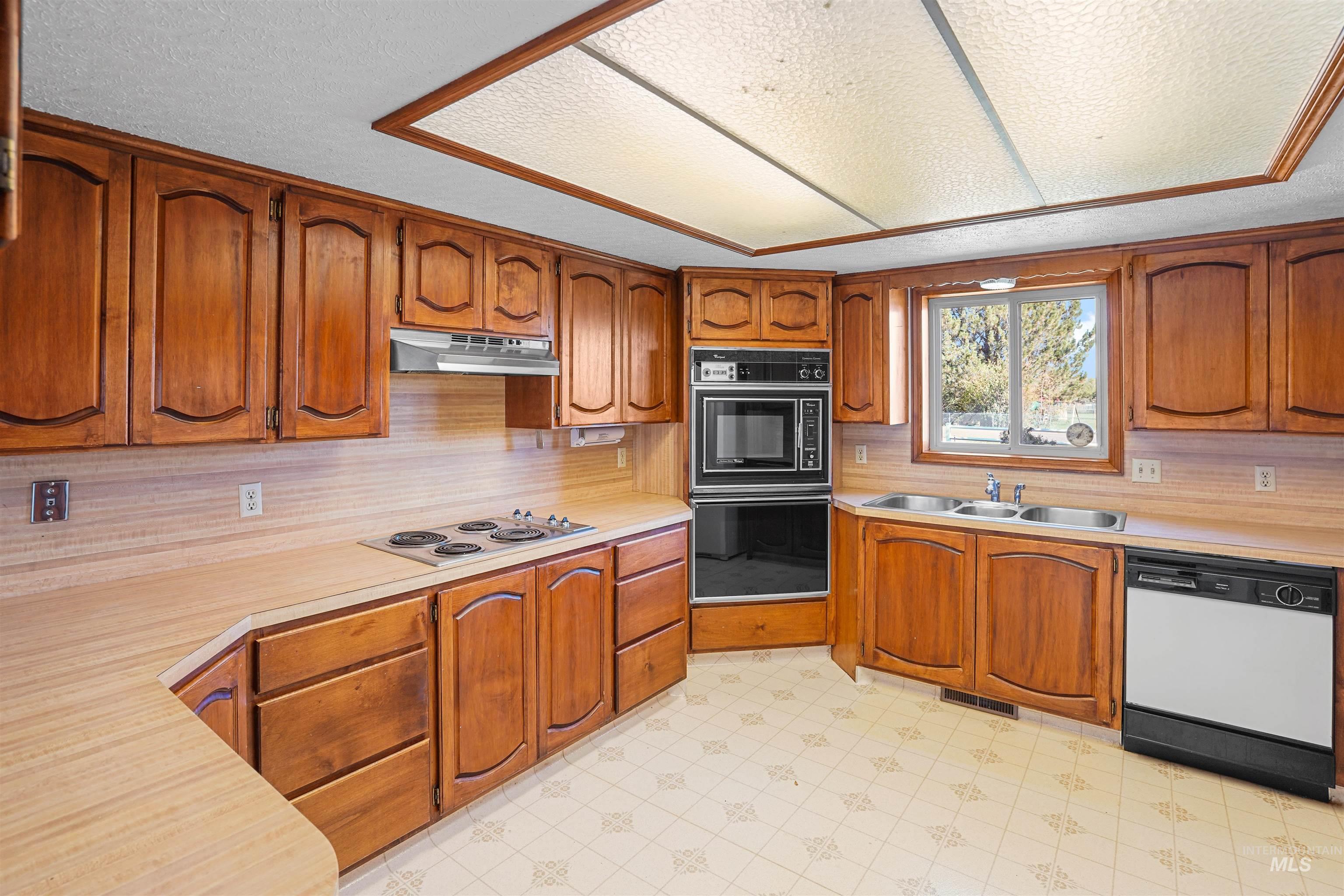 399 S 100 W Property Photo 7