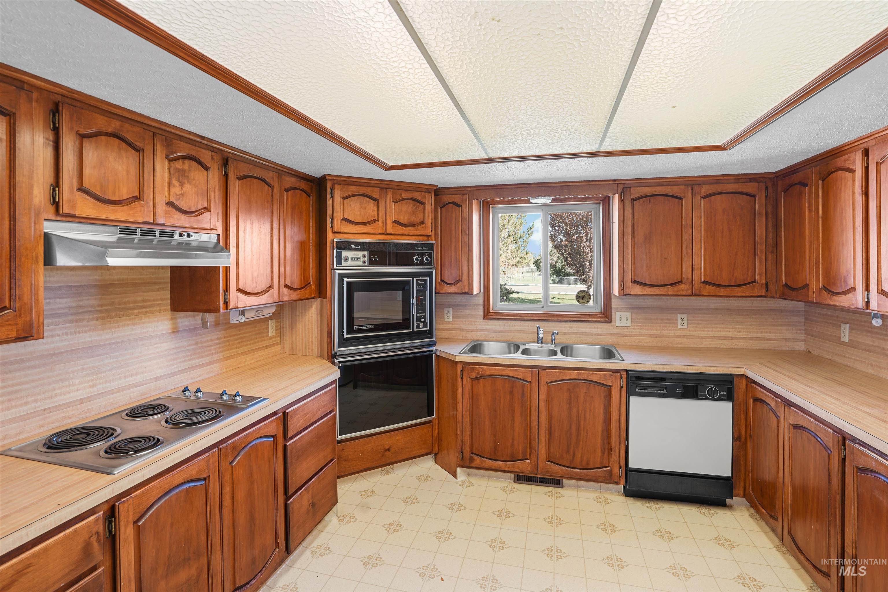399 S 100 W Property Photo 8