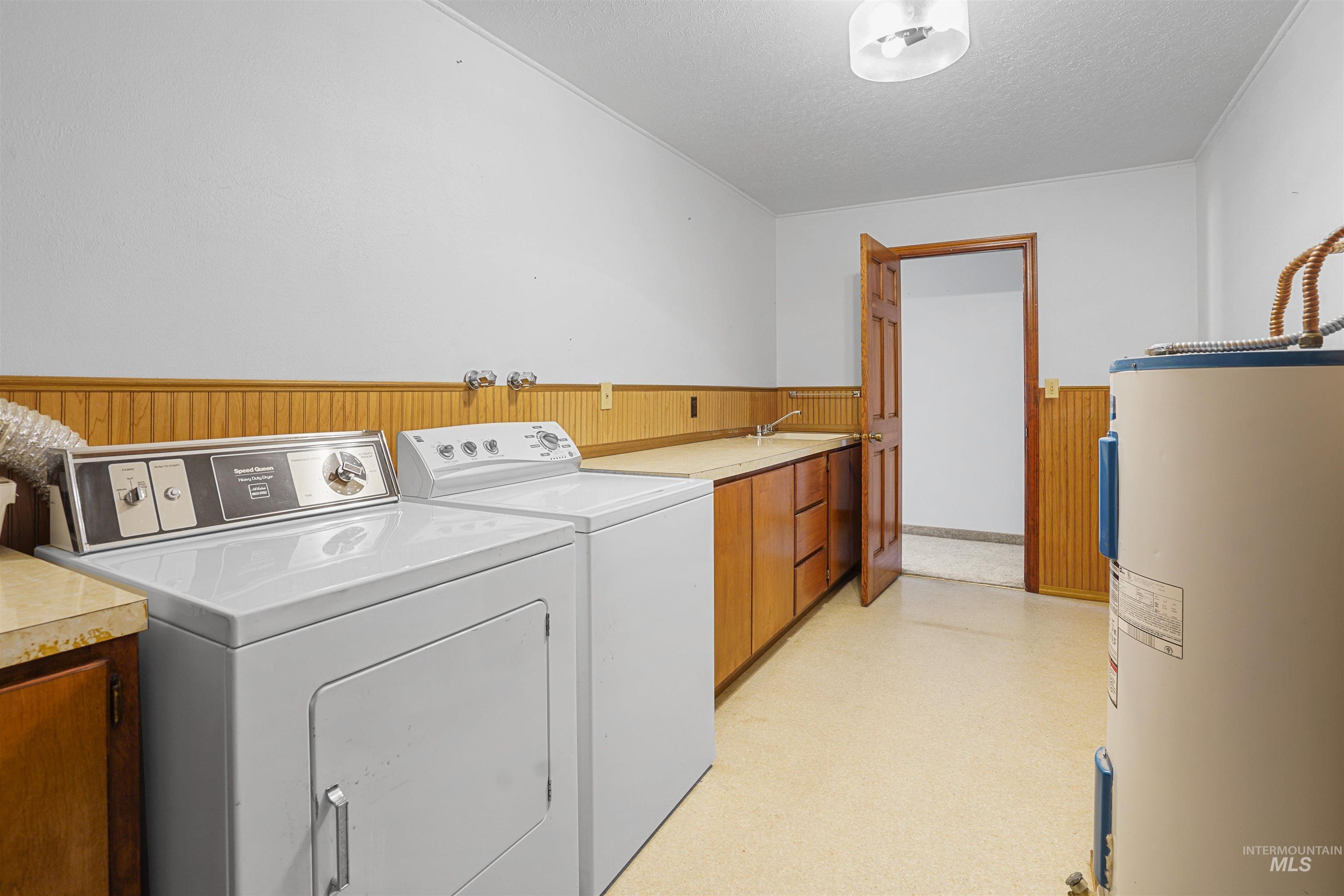 399 S 100 W Property Photo 14