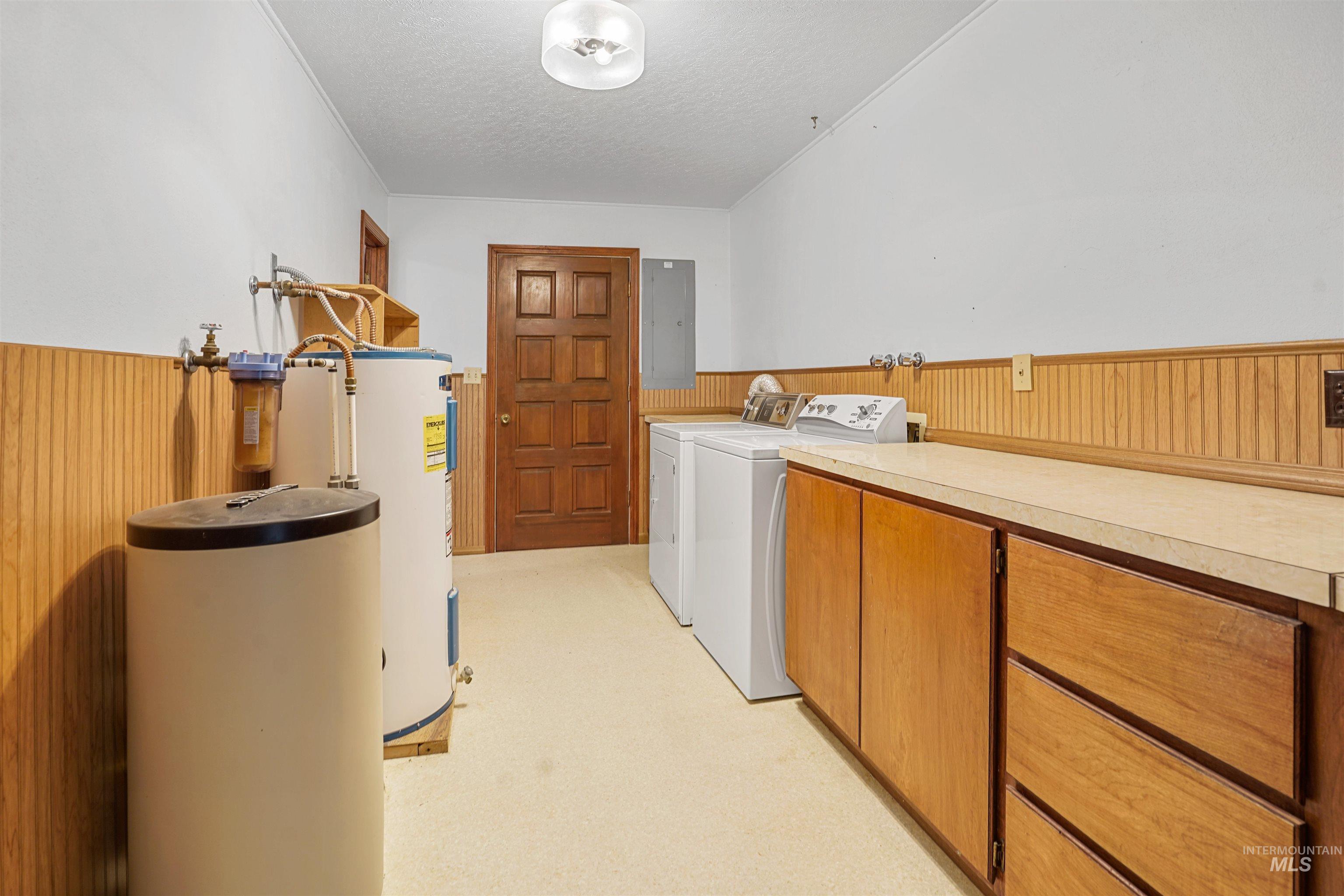 399 S 100 W Property Photo 17