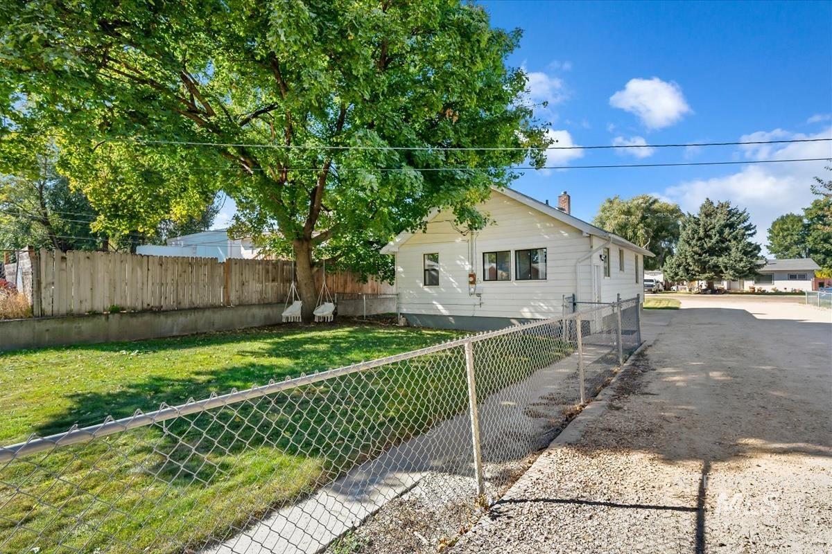 108 22nd Ave. S. Property Photo 4