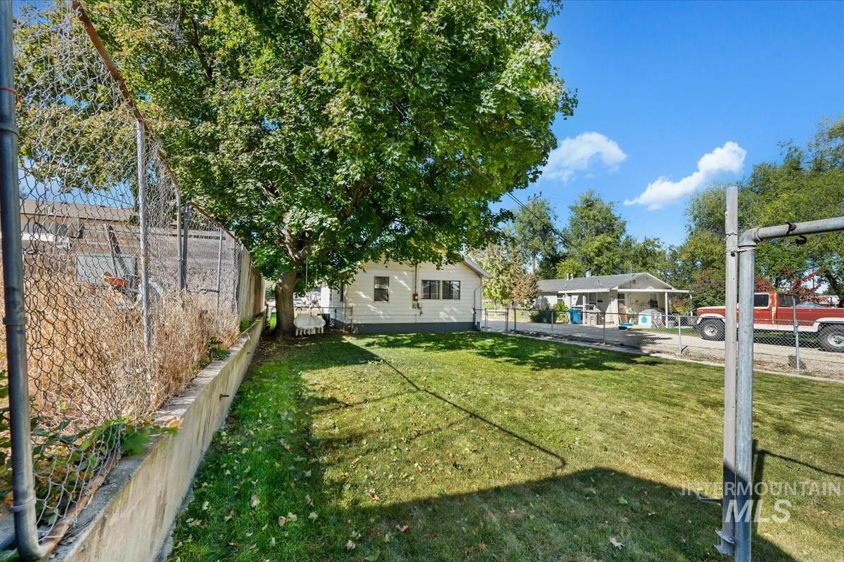 108 22nd Ave. S. Property Photo 31