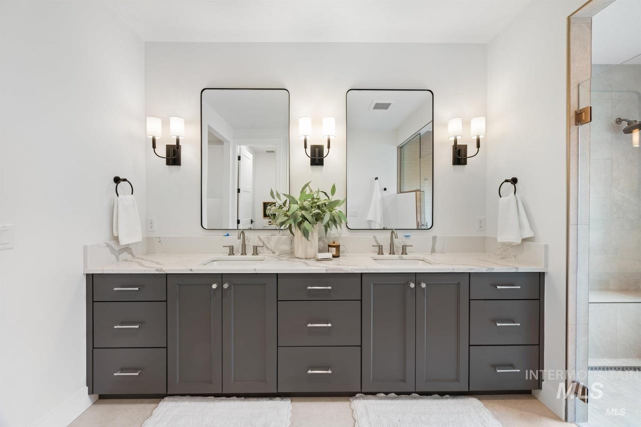 1763 W Lone Mountain Dr Property Photo 23