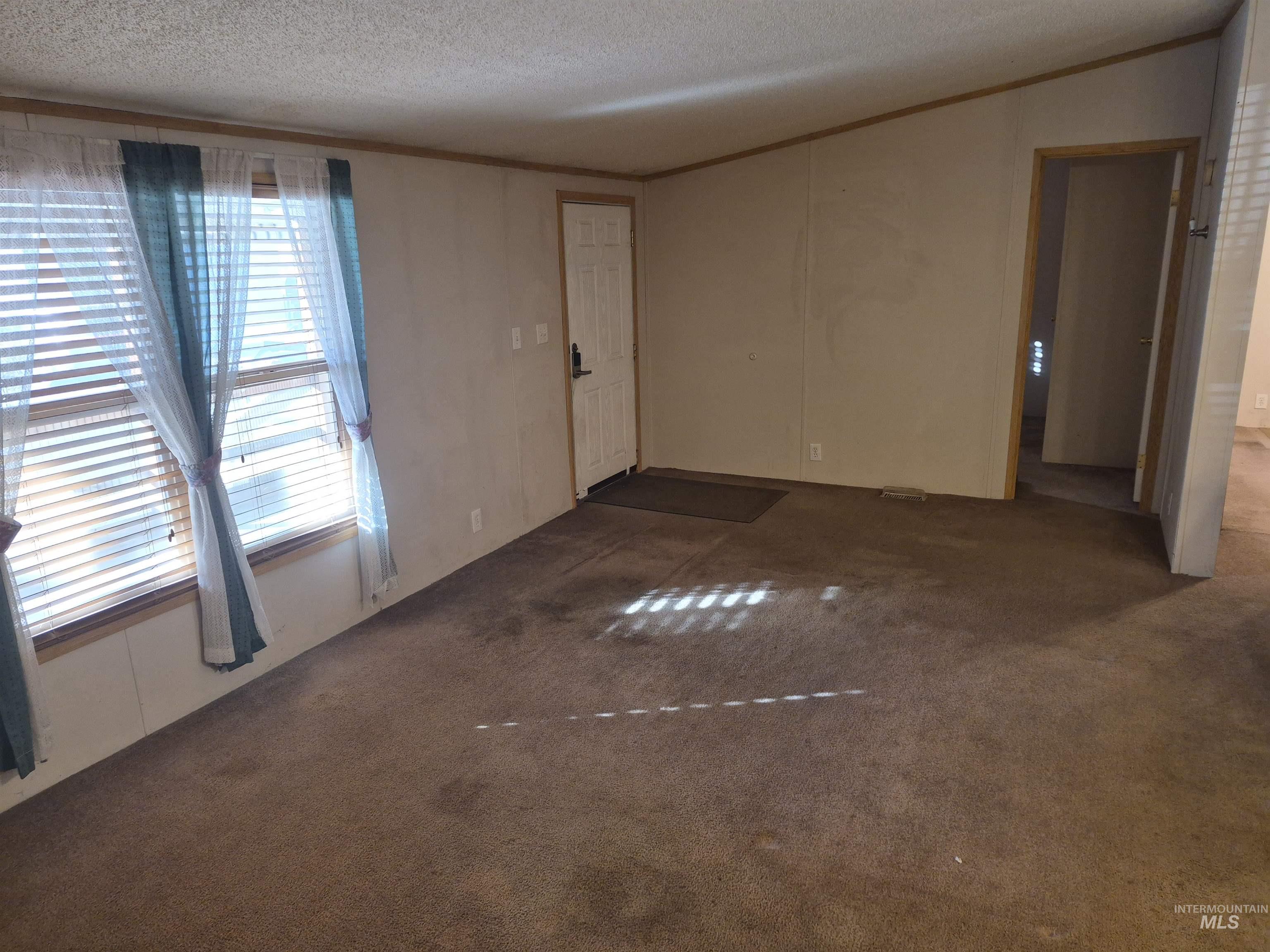 951 W Avalon St Property Photo 4