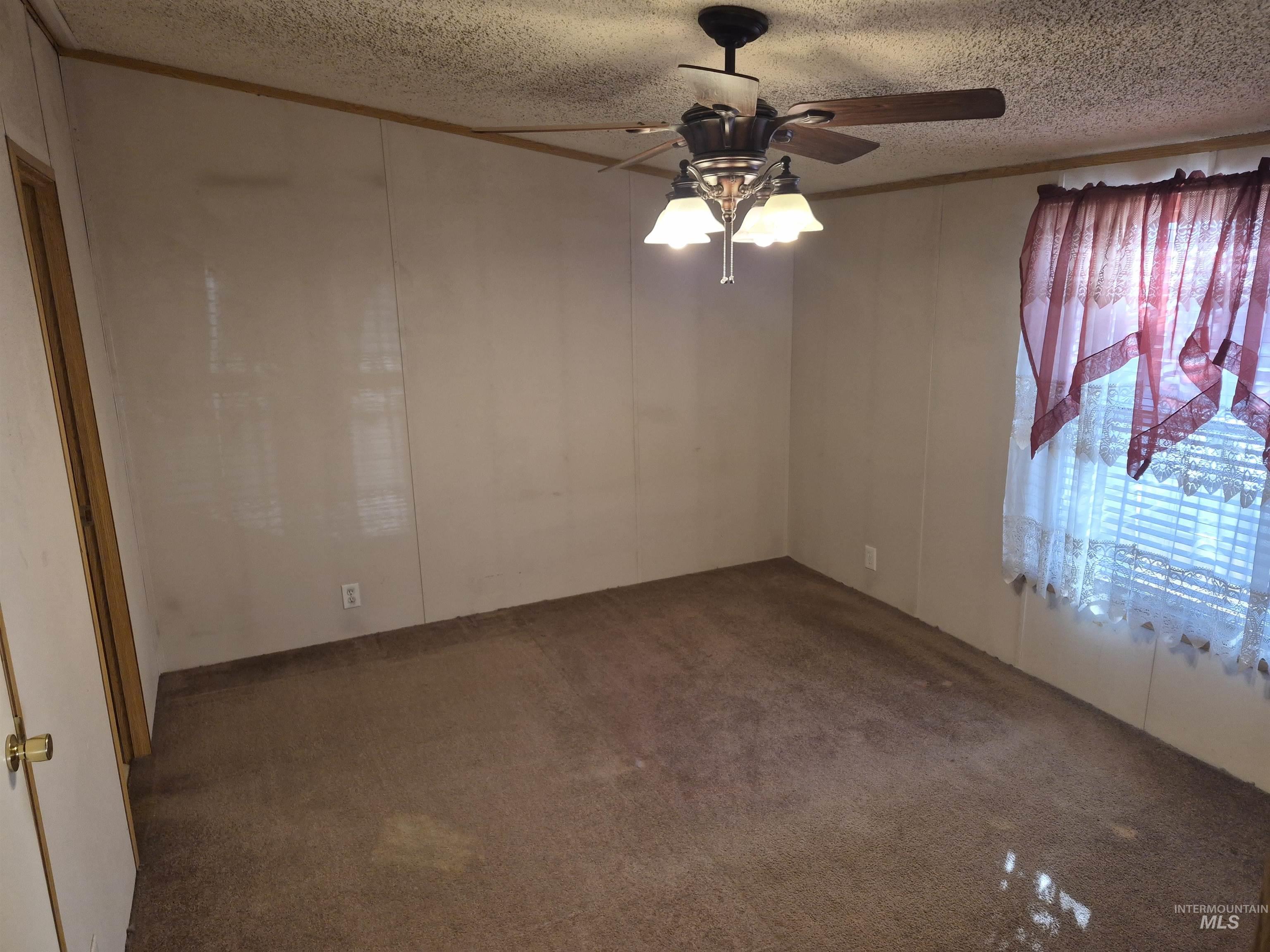 951 W Avalon St Property Photo 7