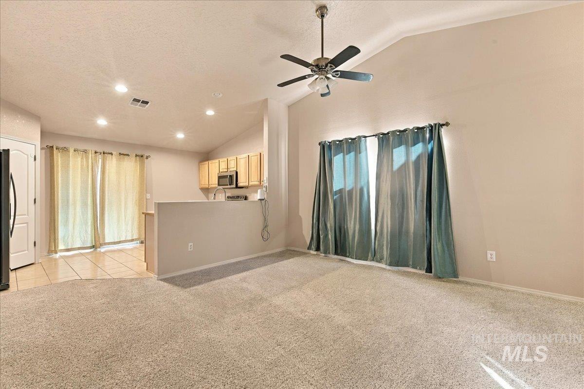 6952 S Dewberry Property Photo 5