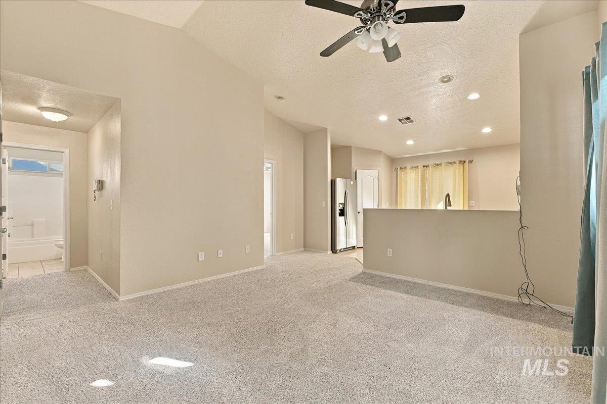 6952 S Dewberry Property Photo 6