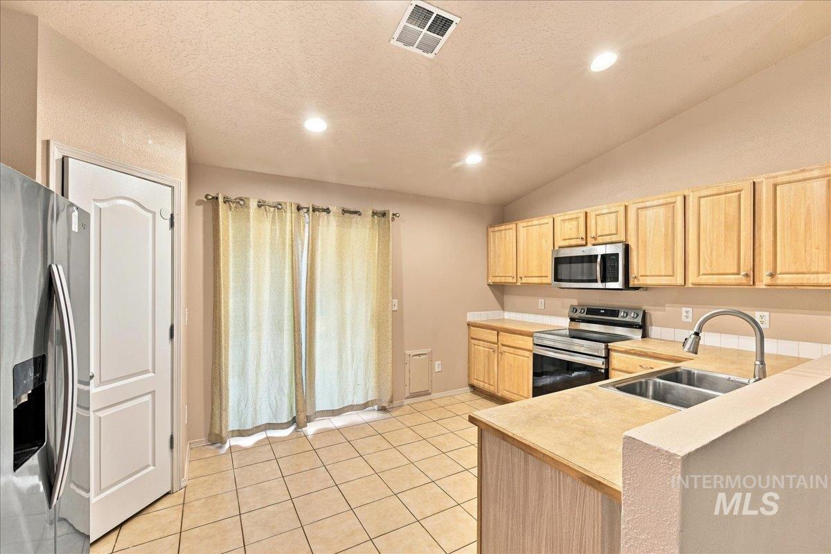 6952 S Dewberry Property Photo 9
