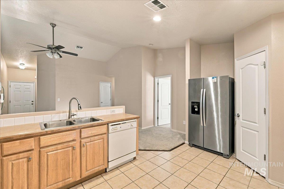 6952 S Dewberry Property Photo 10