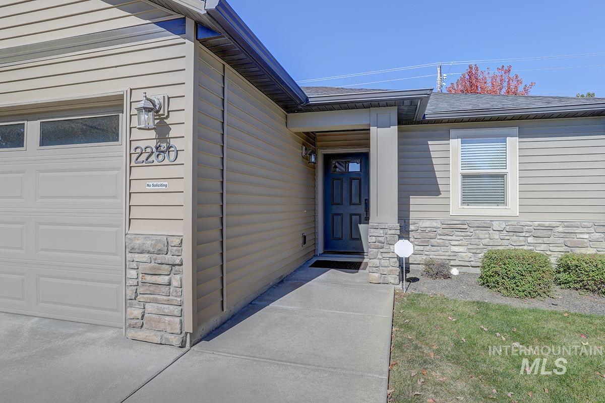 2260 E Ringneck St Property Photo 2