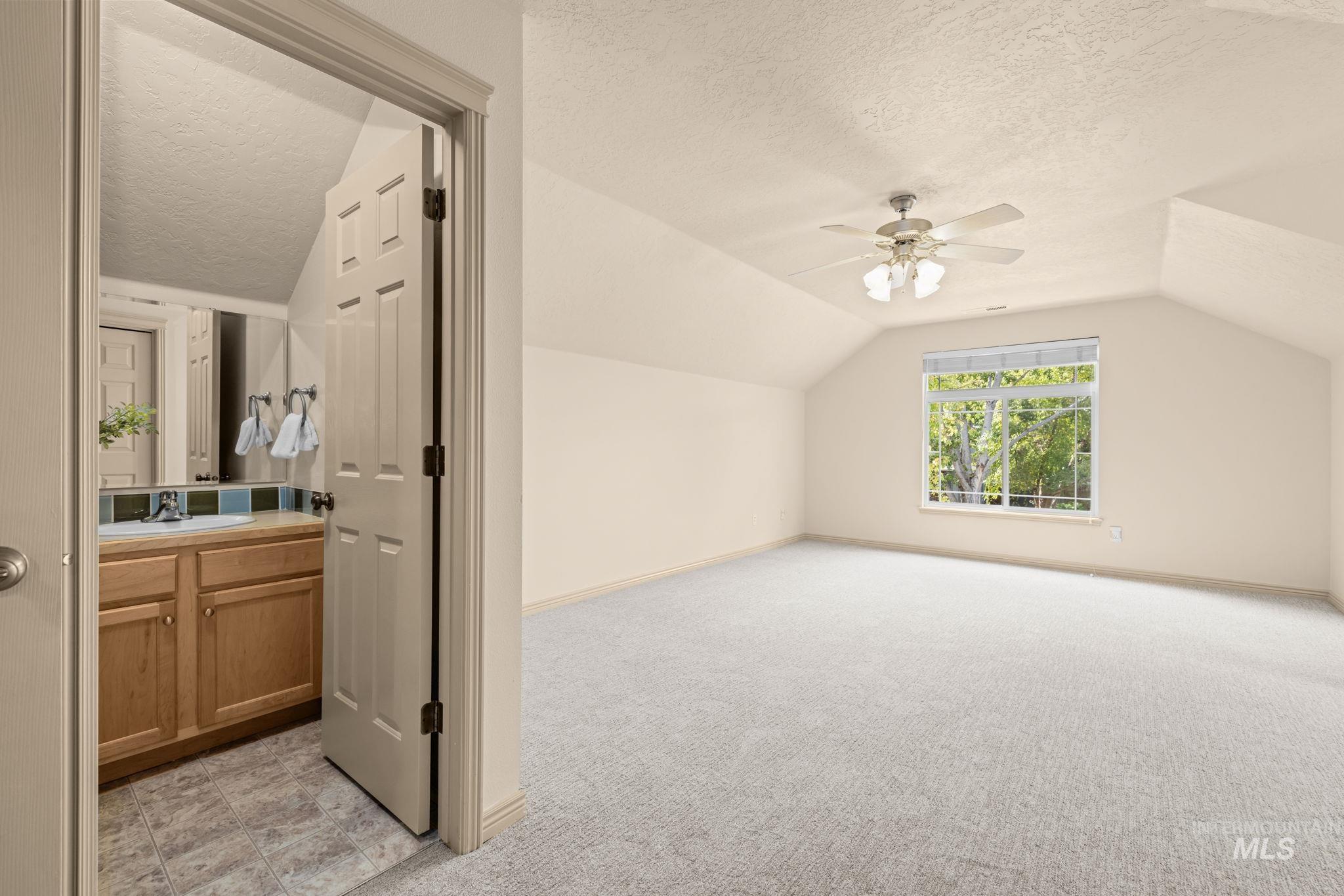 6232 S Shagbark Ave Property Photo 25