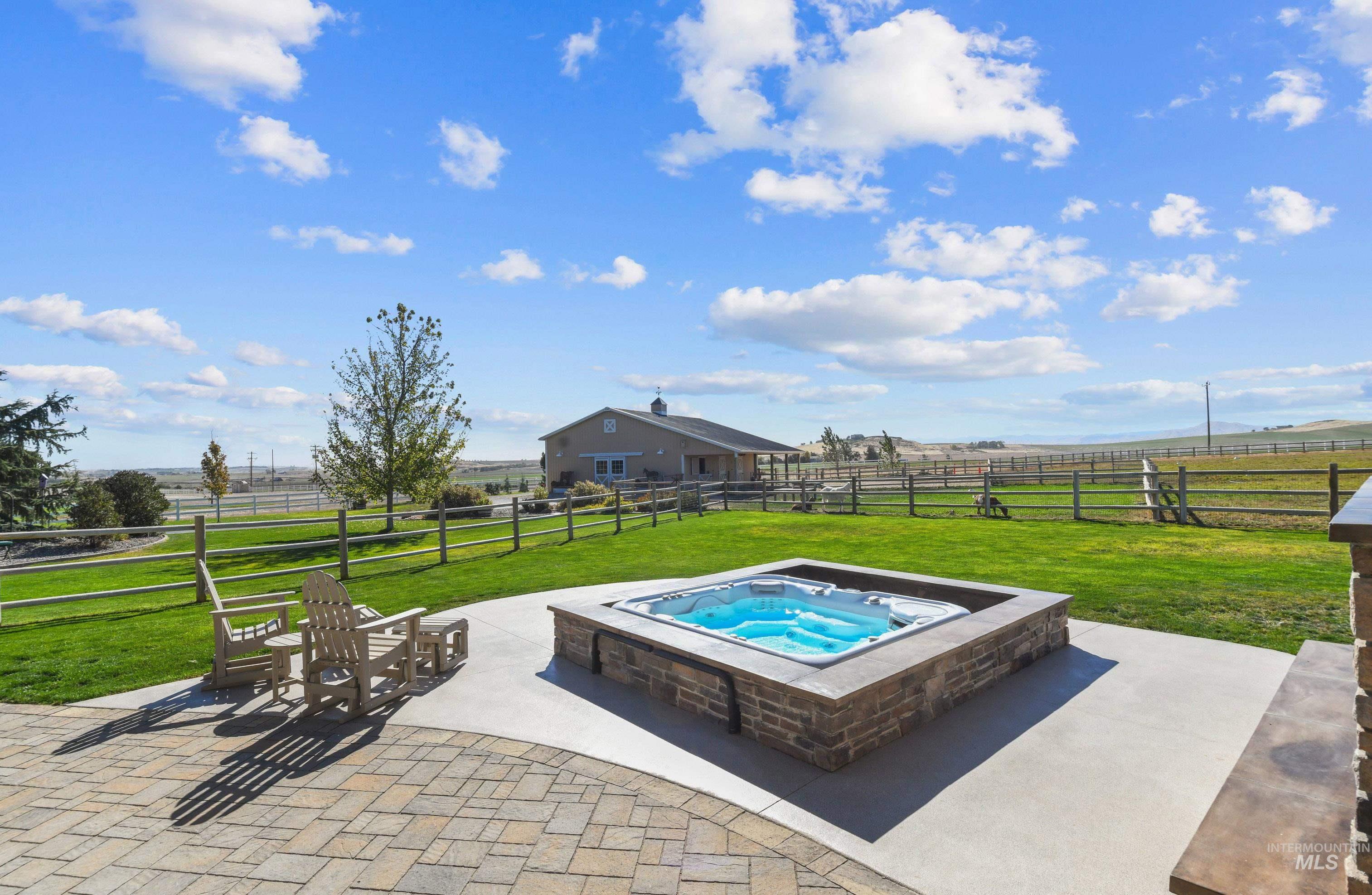 8301 Deer Sky Ranch Trl Property Photo 4