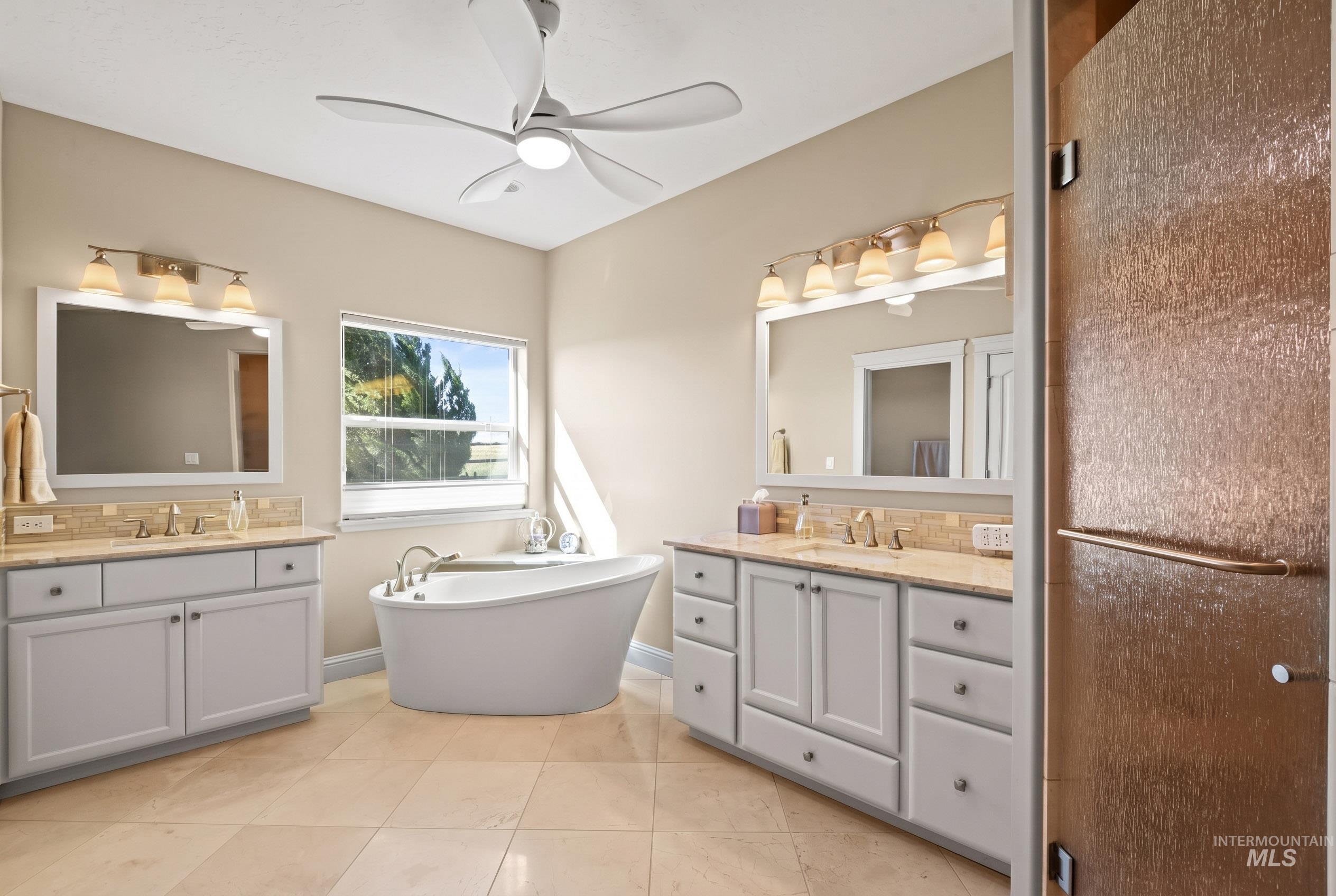 8301 Deer Sky Ranch Trl Property Photo 18