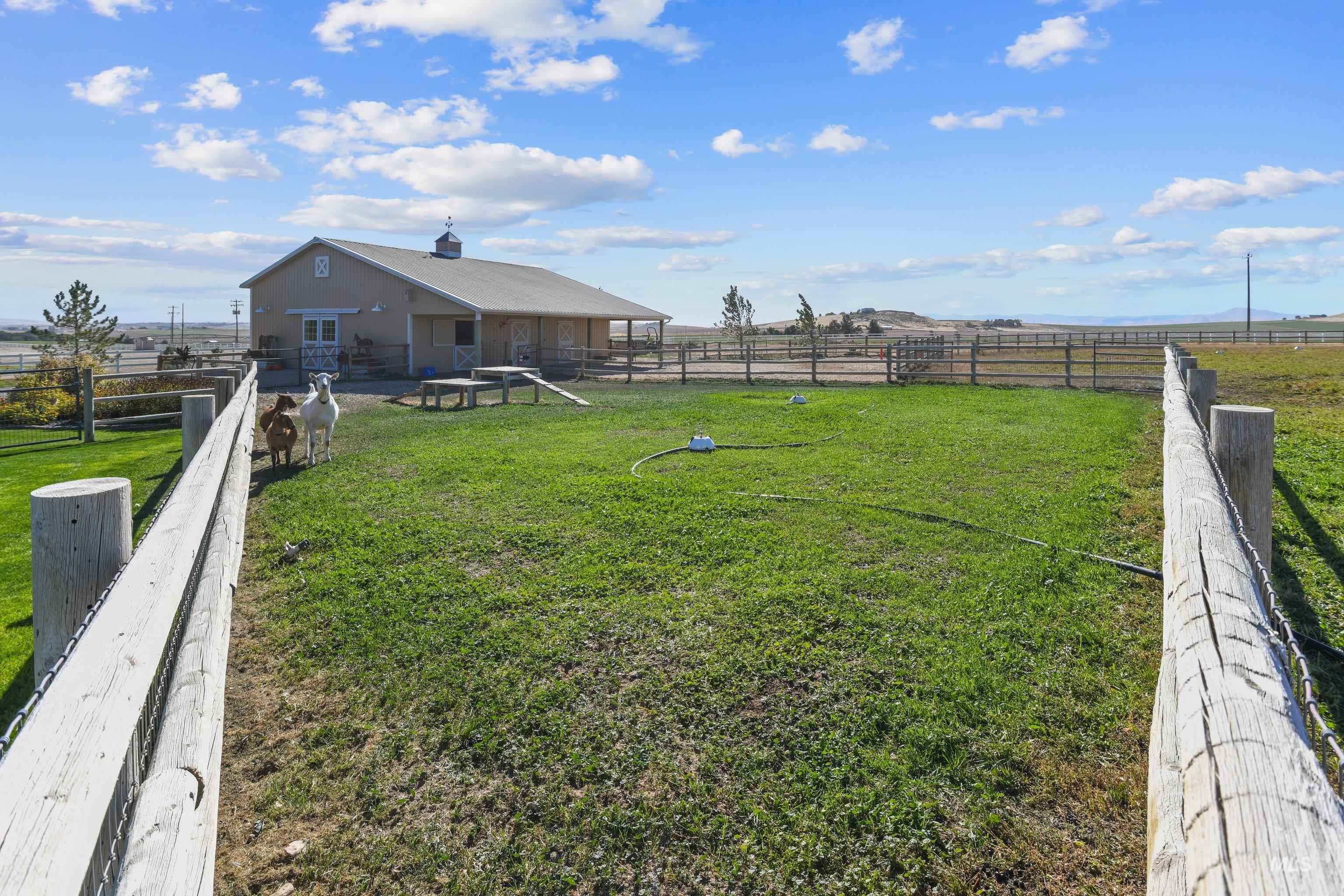 8301 Deer Sky Ranch Trl Property Photo 32