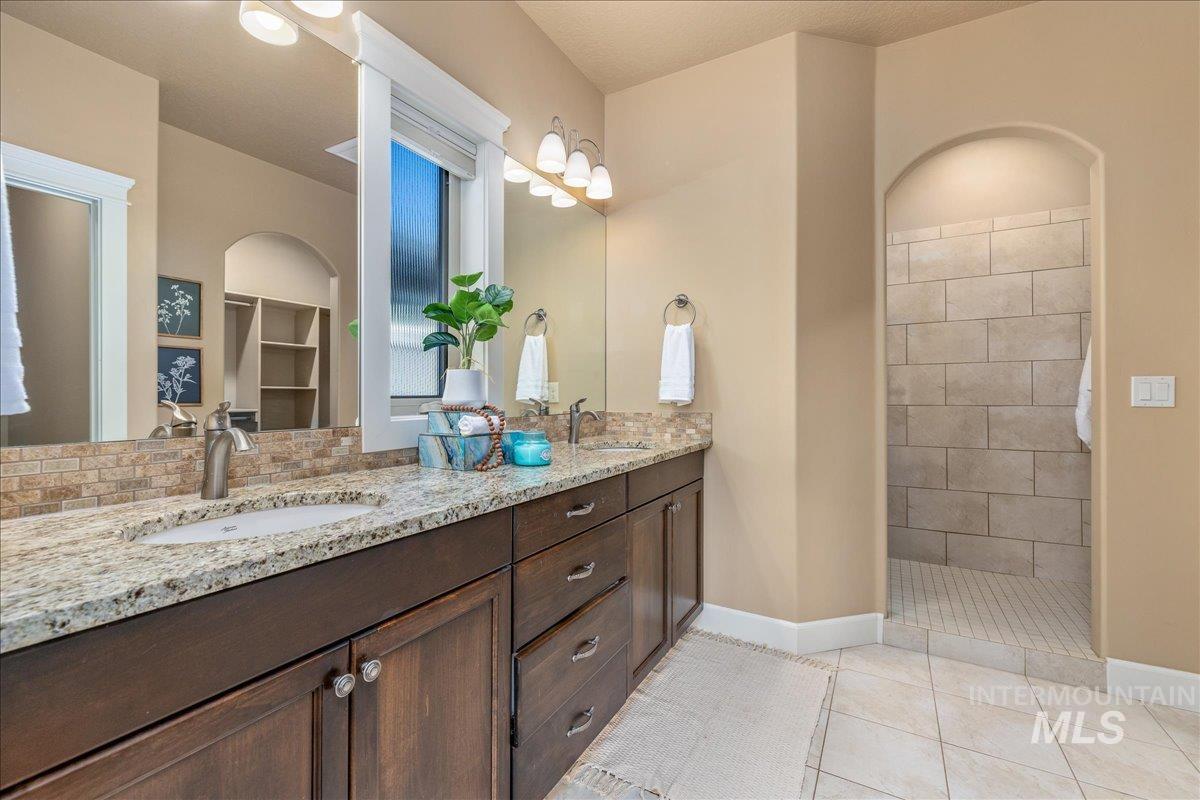 9683 W Wildbranch Dr Property Photo 17