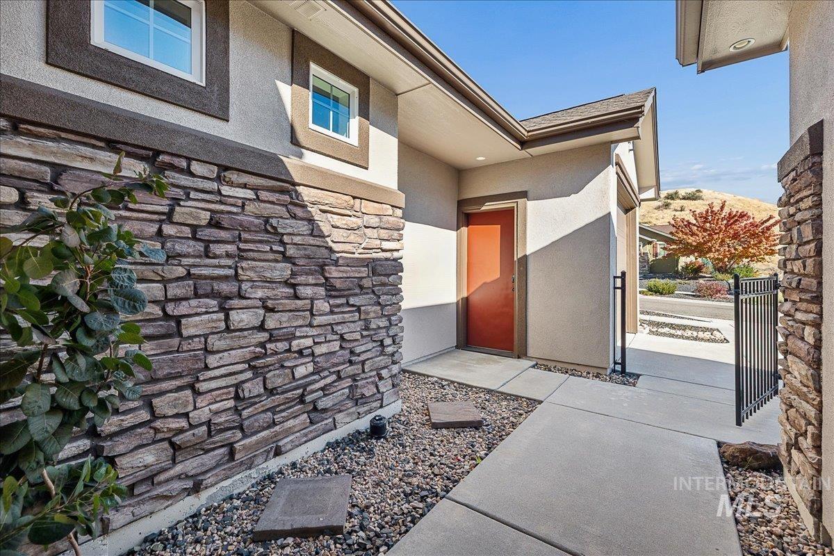 18091 N Highfield Way Property Photo 3