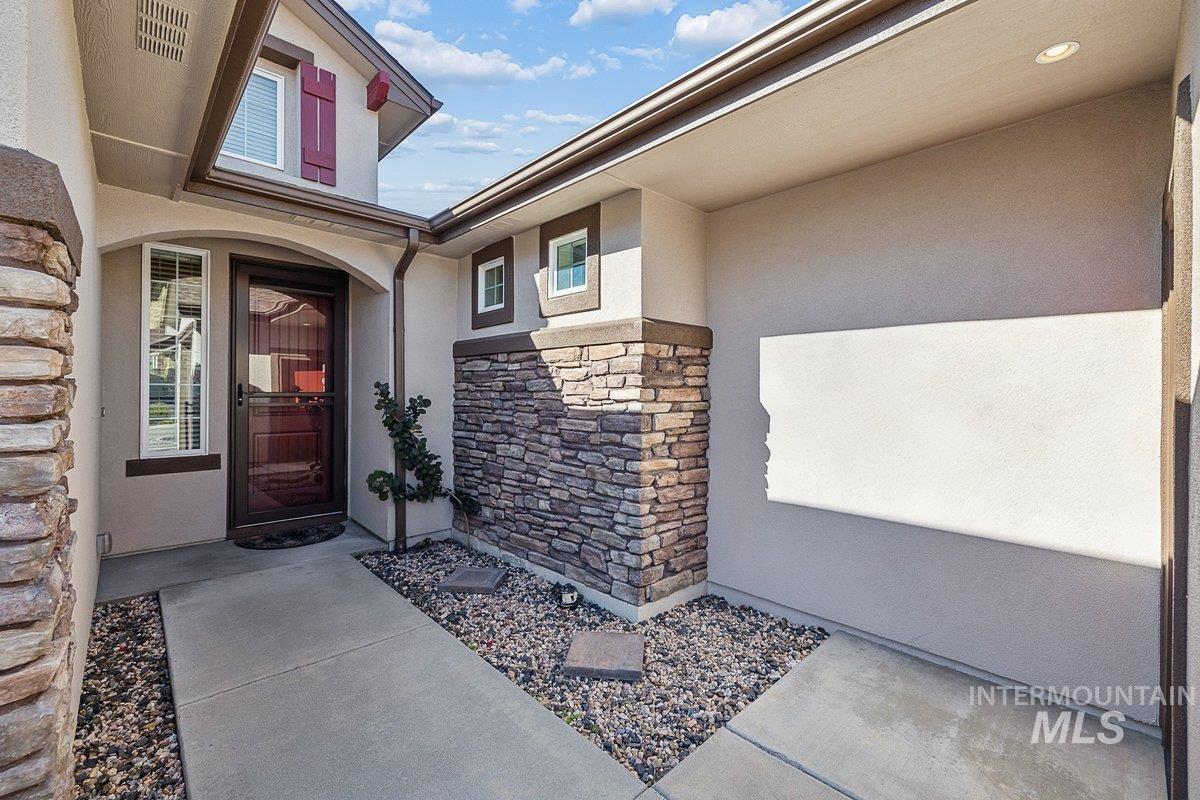 18091 N Highfield Way Property Photo 4