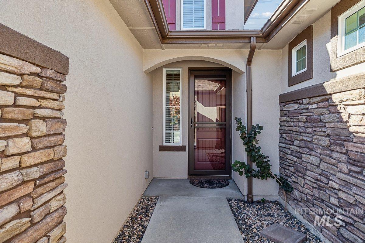 18091 N Highfield Way Property Photo 5