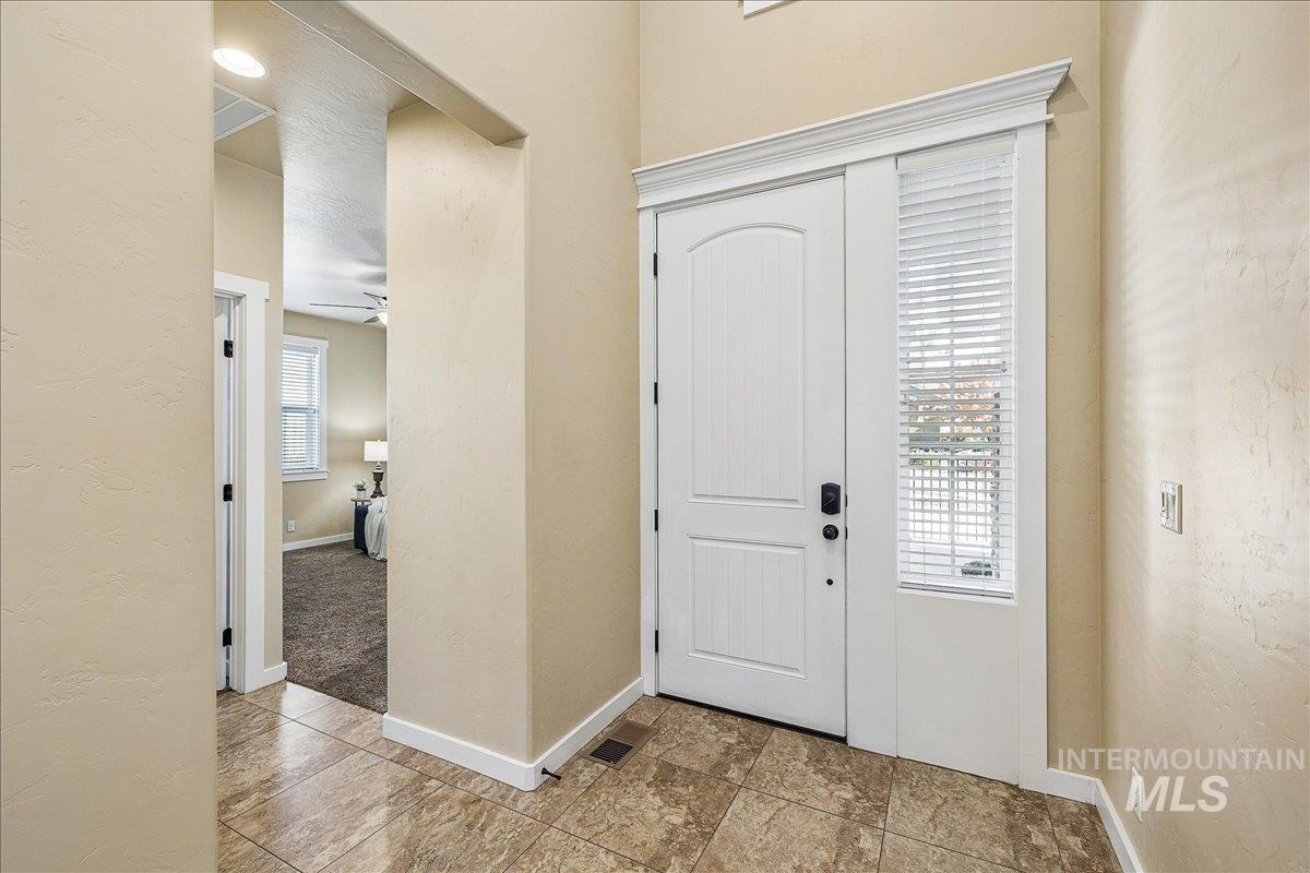 18091 N Highfield Way Property Photo 6