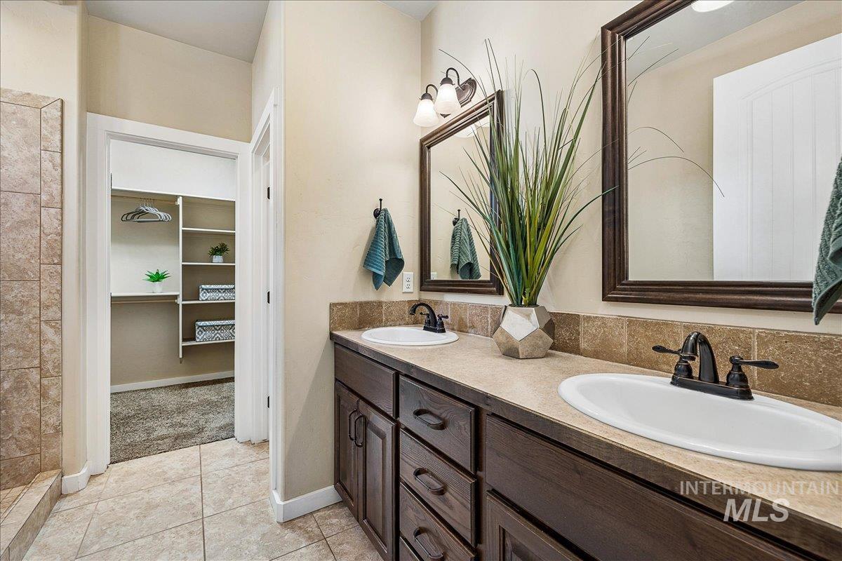 18091 N Highfield Way Property Photo 26