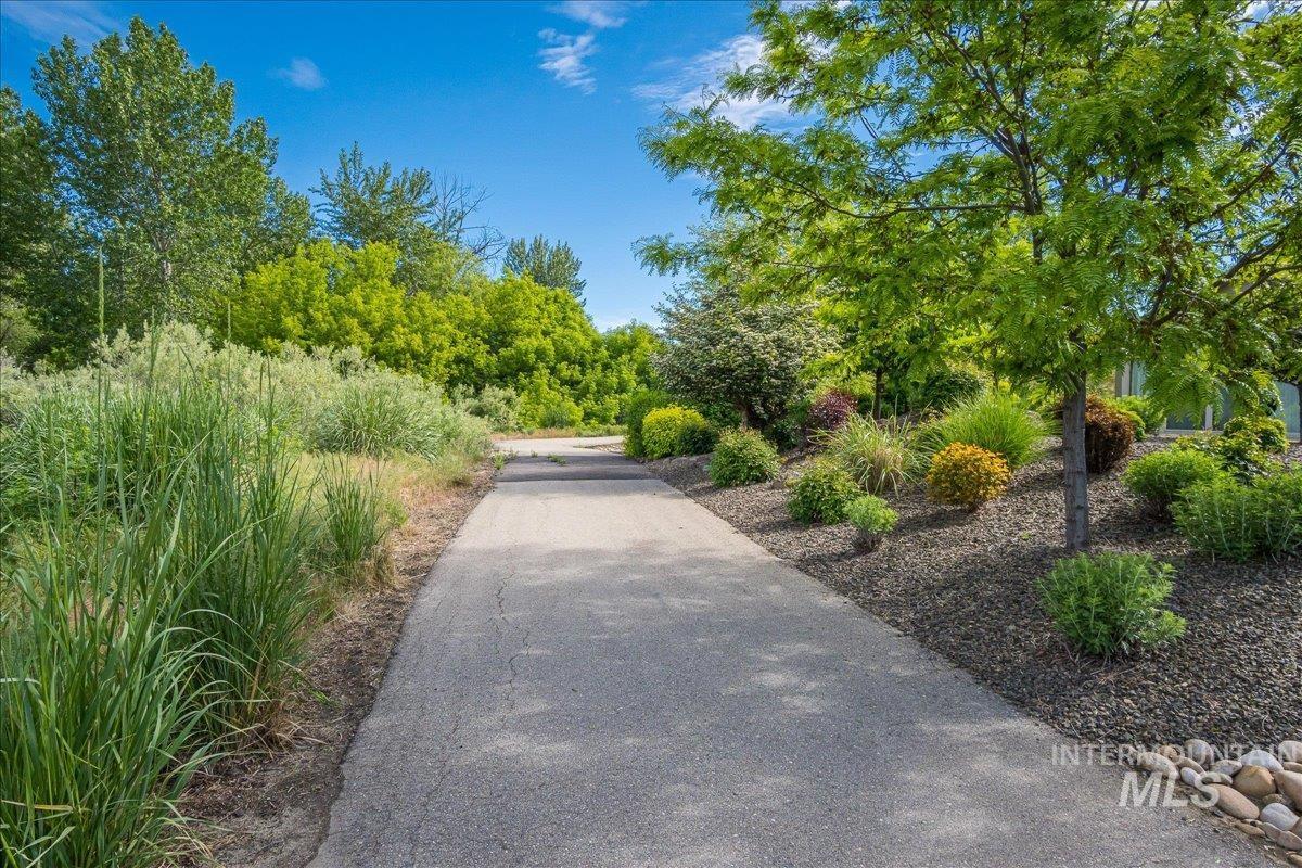 18091 N Highfield Way Property Photo 44