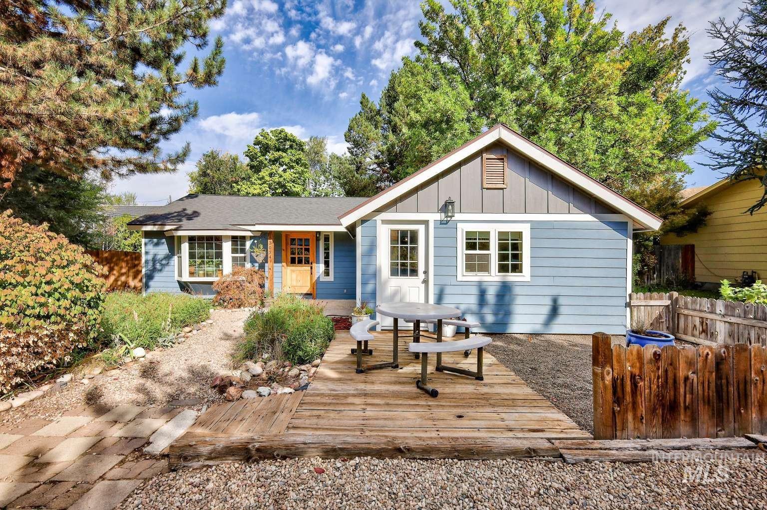 3034 W Neff St Property Photo 1