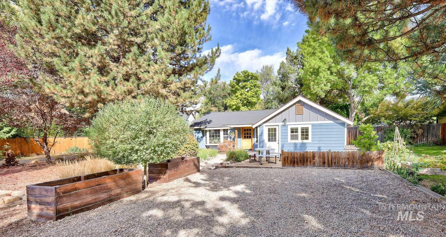 3034 W Neff St Property Photo 6
