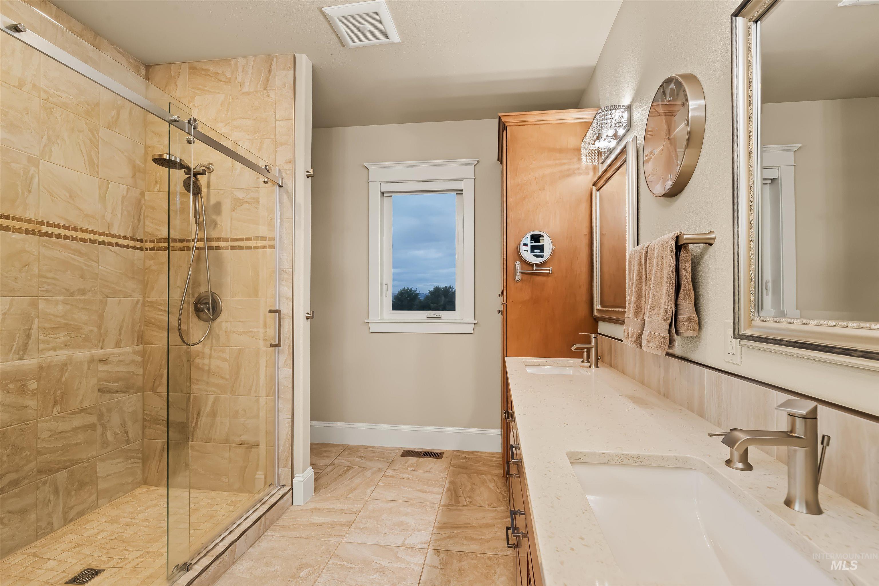 3962 Foothill Dr Property Photo 27