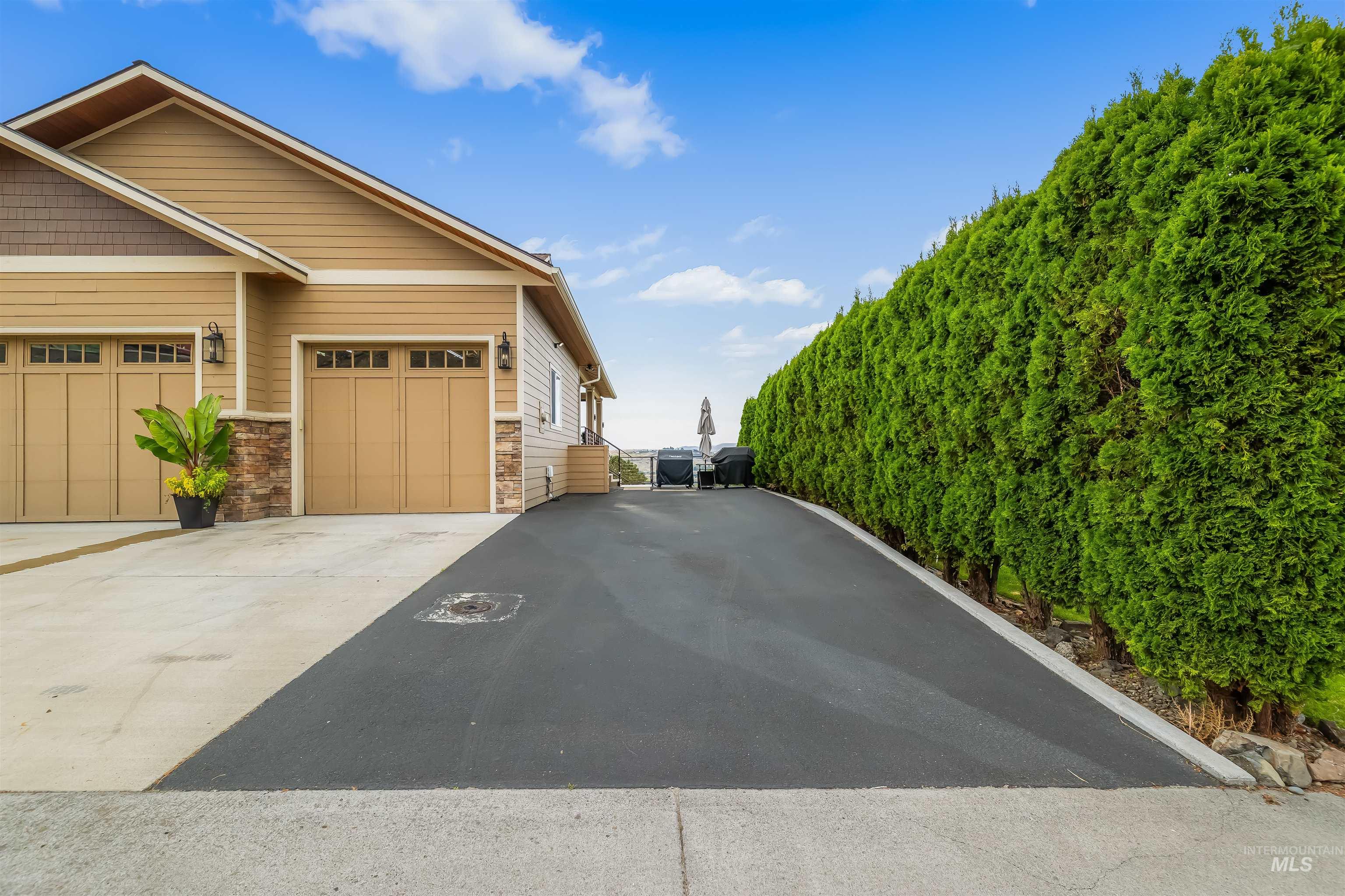 3962 Foothill Dr Property Photo 45