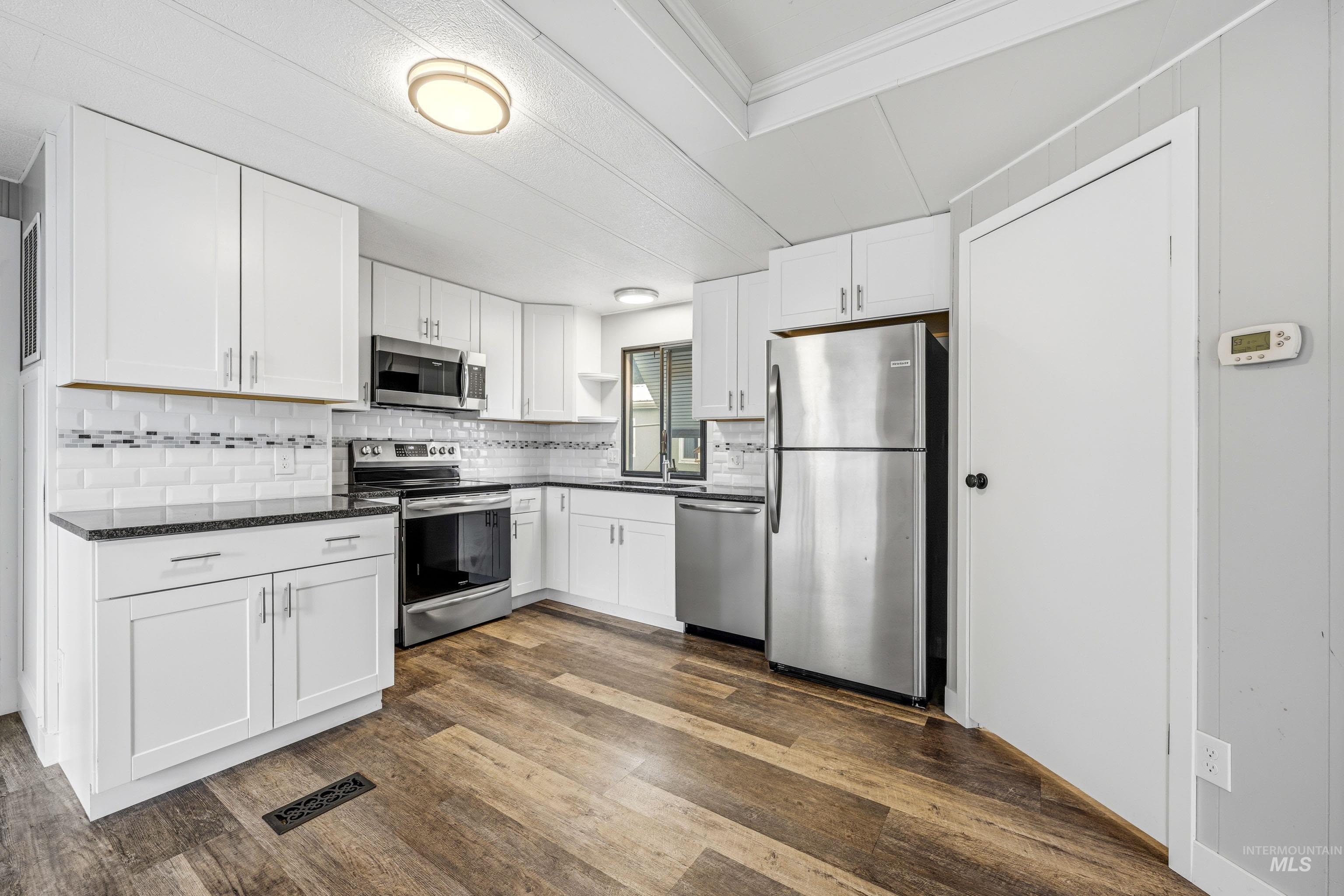 912 Pine Street Property Photo 10