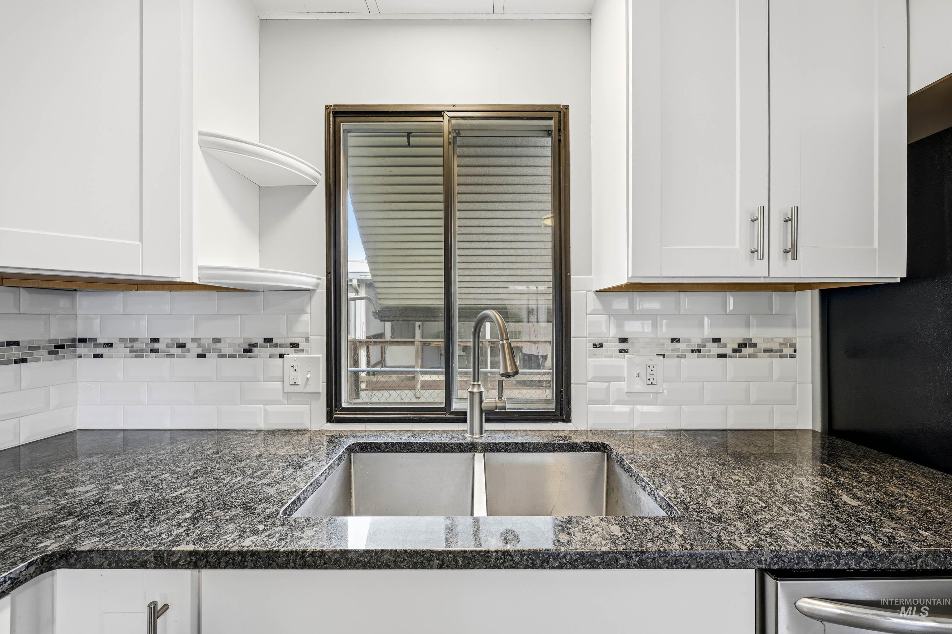 912 Pine Street Property Photo 12