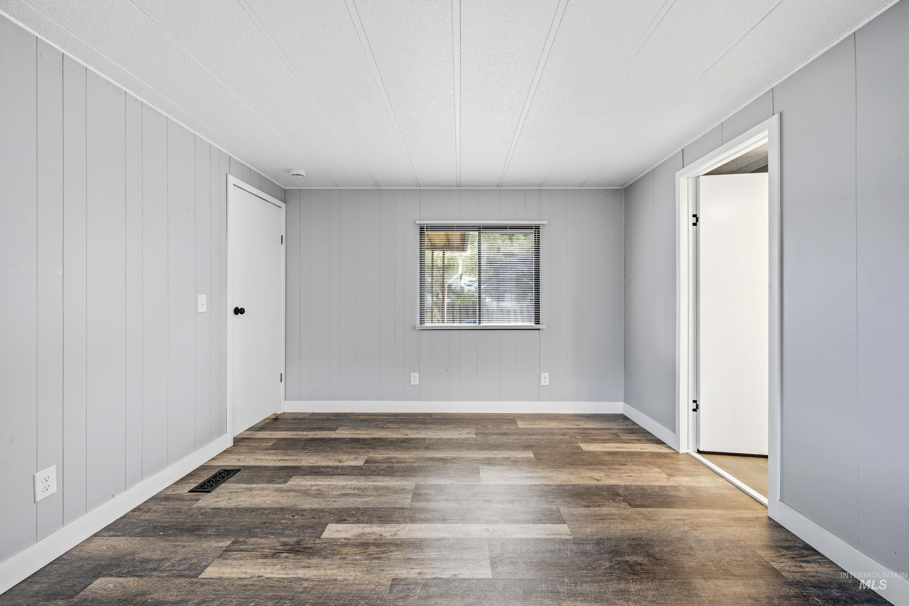 912 Pine Street Property Photo 14