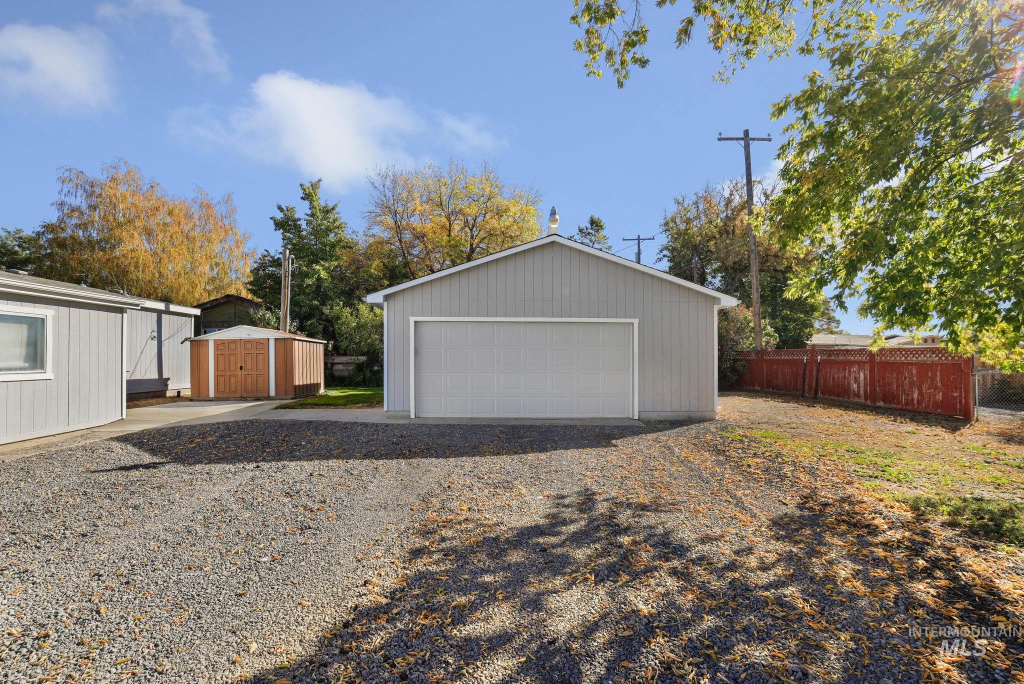 575 4th Ave E Property Photo 19