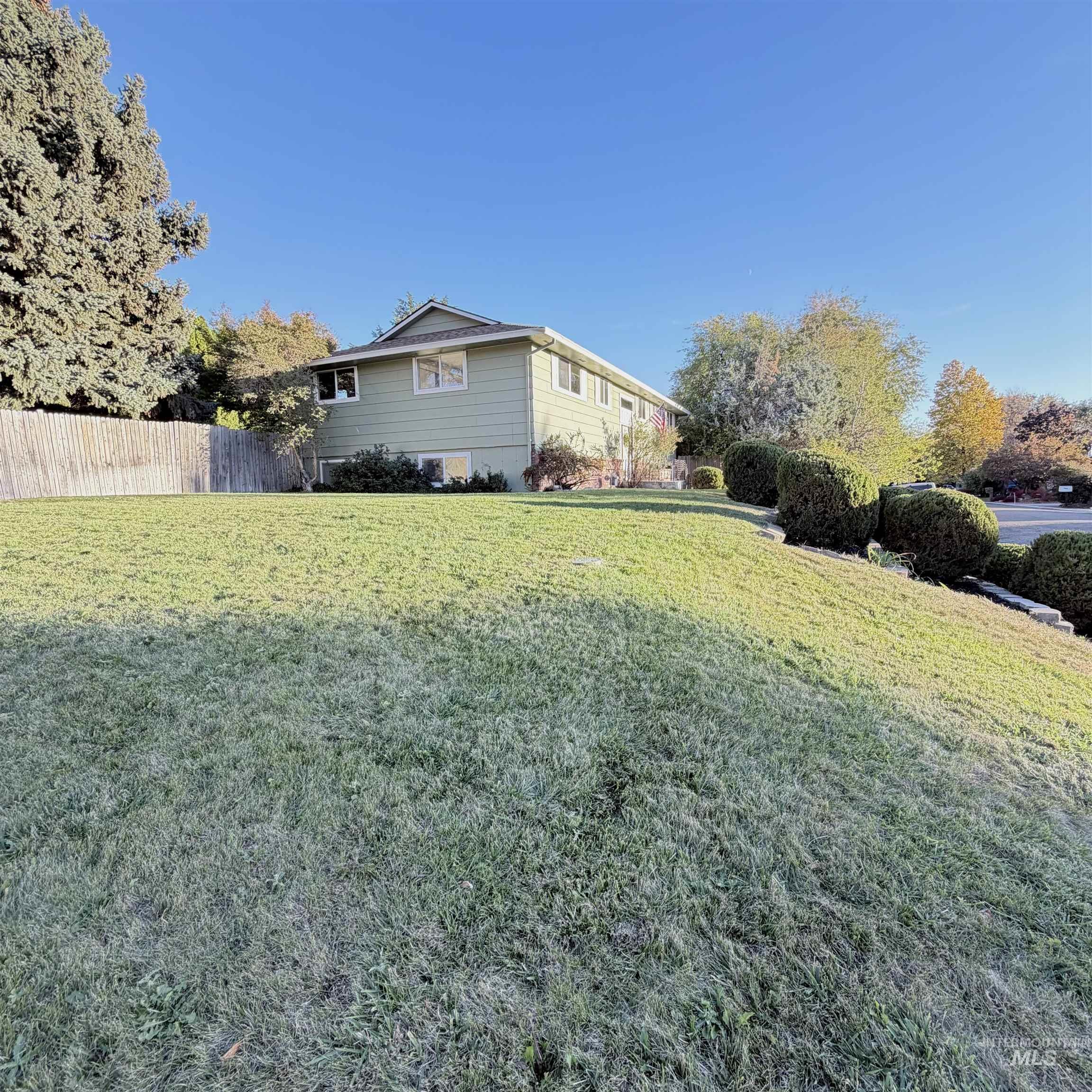 3762 S Summerset Way Property Photo 2